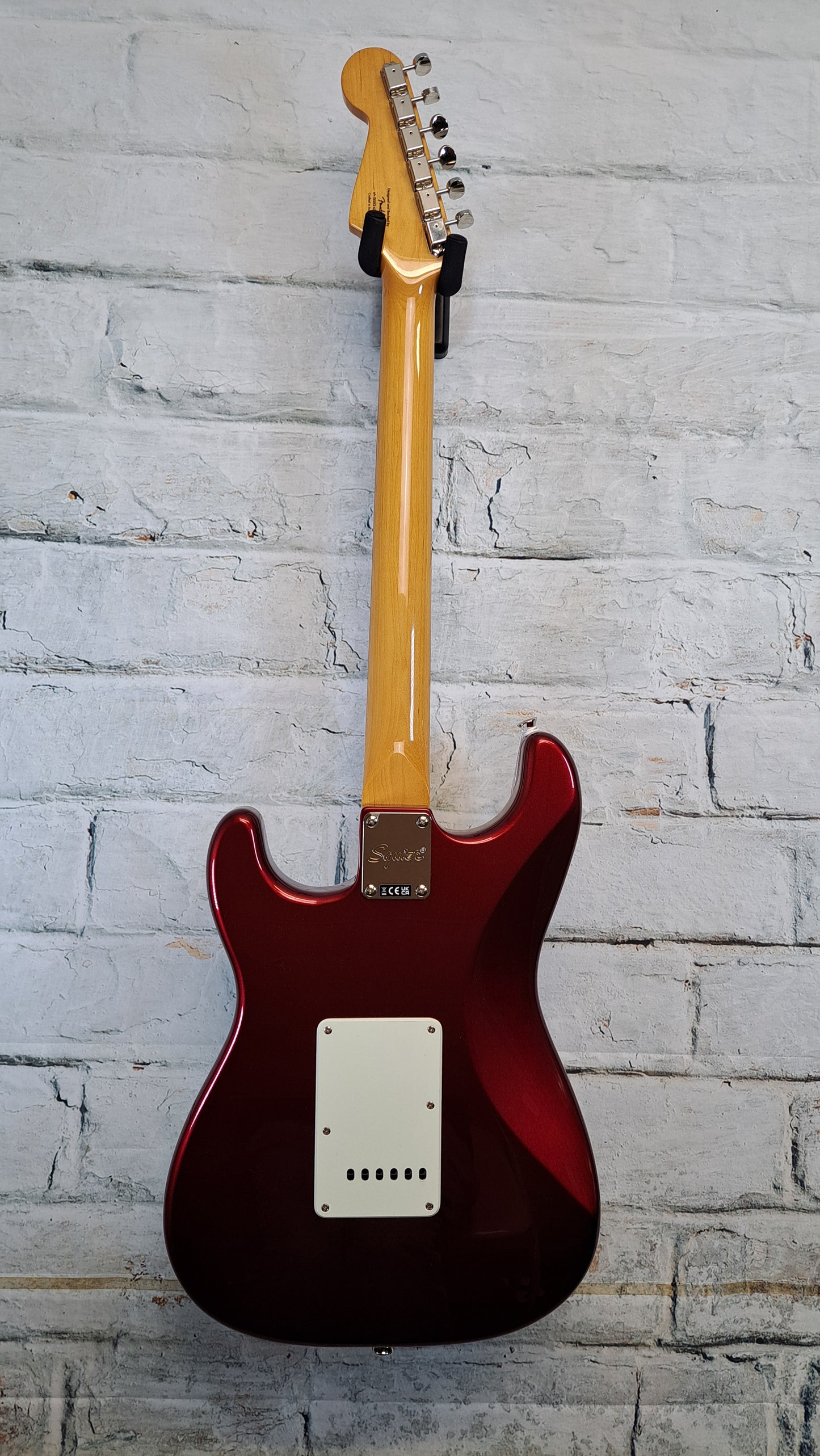 Squier Classic Vibe '60s Stratocaster Candy Apple Red