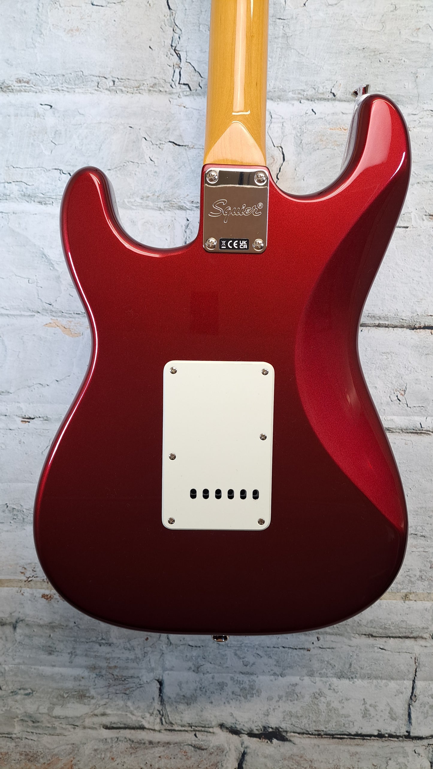 Squier Classic Vibe '60s Stratocaster Candy Apple Red