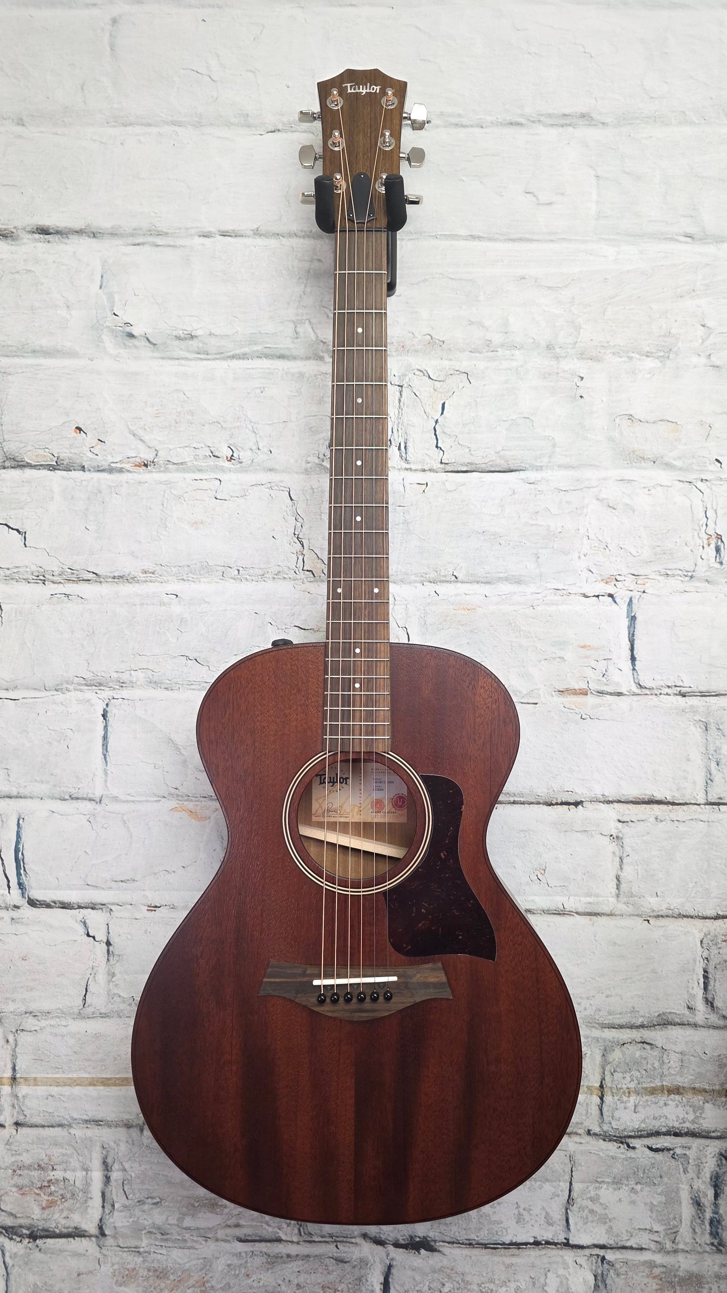 Taylor American Dream AD22e Acoustic-electric Guitar - Shaded Edgeburst