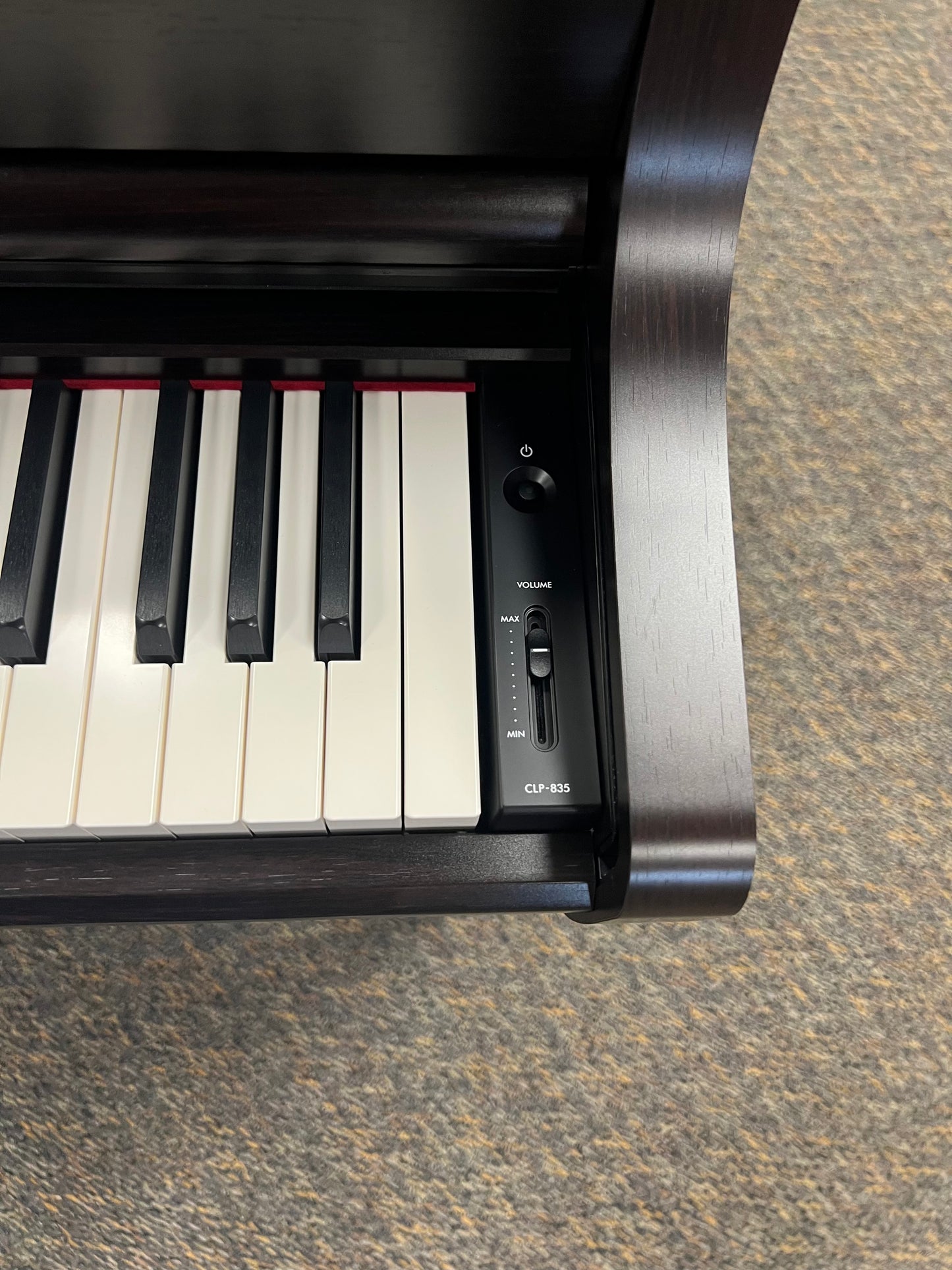 Yamaha Clarinova CLP835 Console Digital Piano