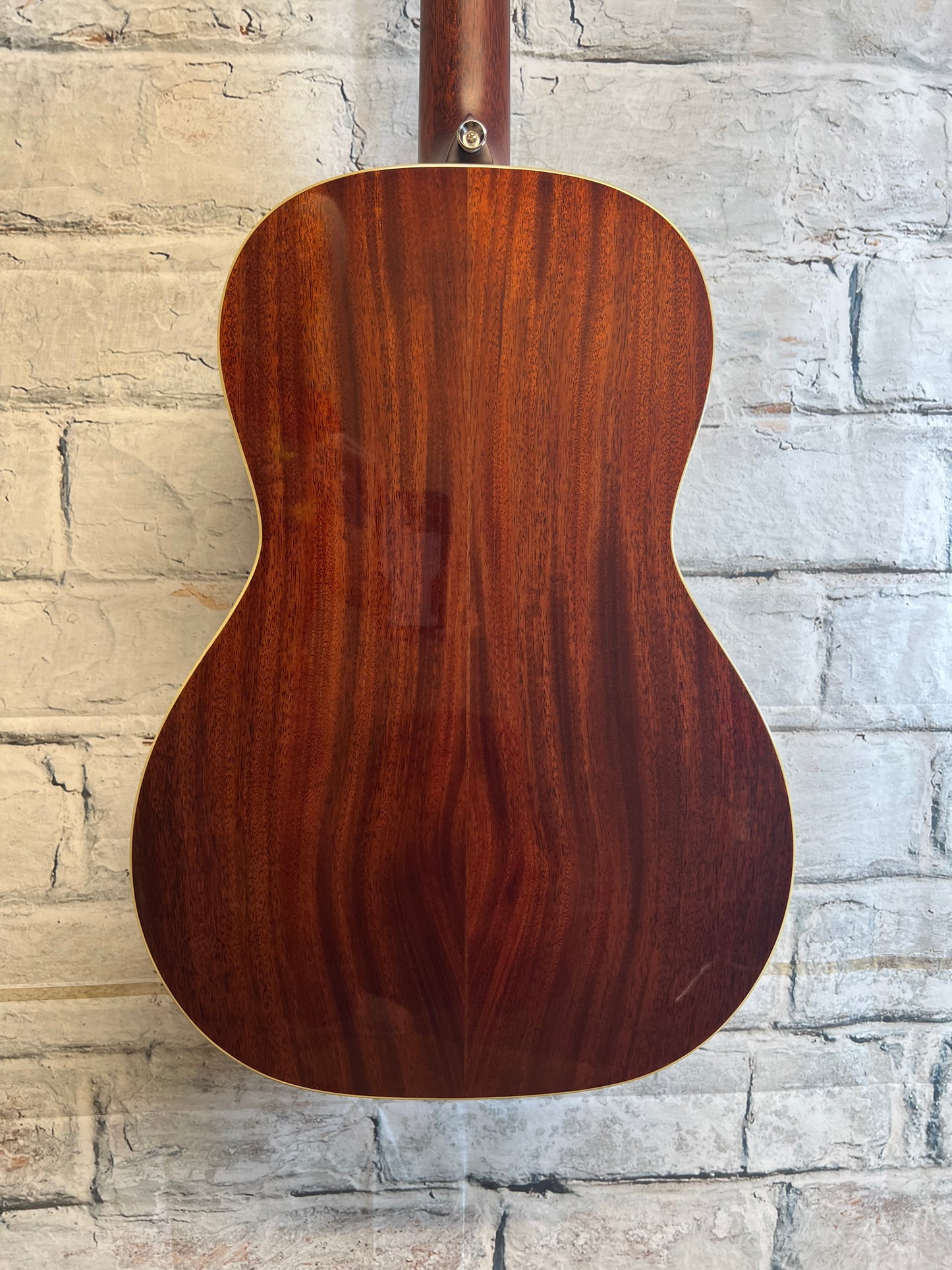 Alvarez Masterworks Parlor Acoustic Electric Guitar-SHADOWBURST with Bag