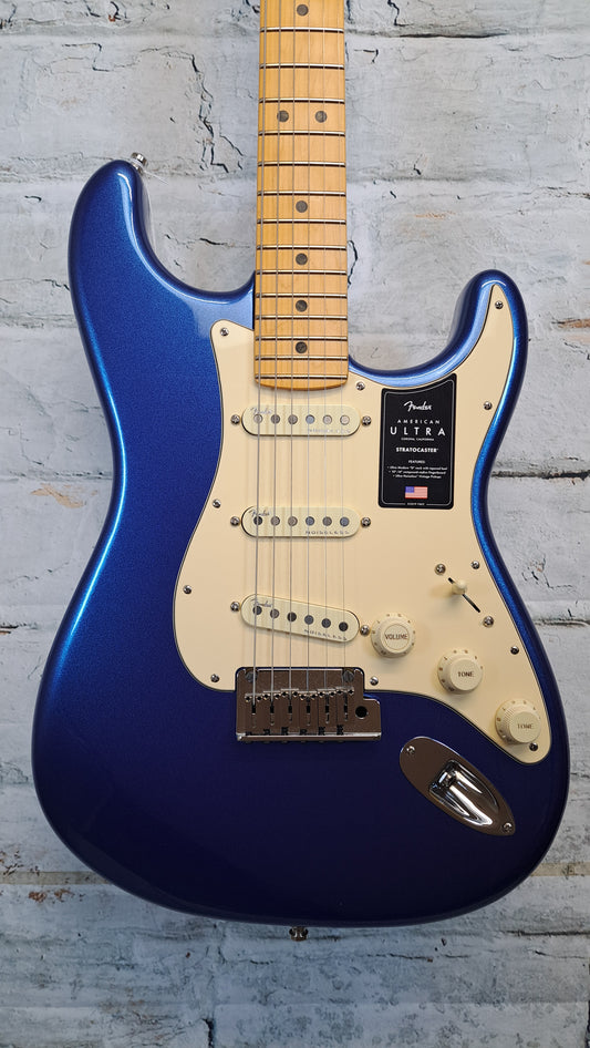 Fender American Ultra Stratocaster - Cobra Blue