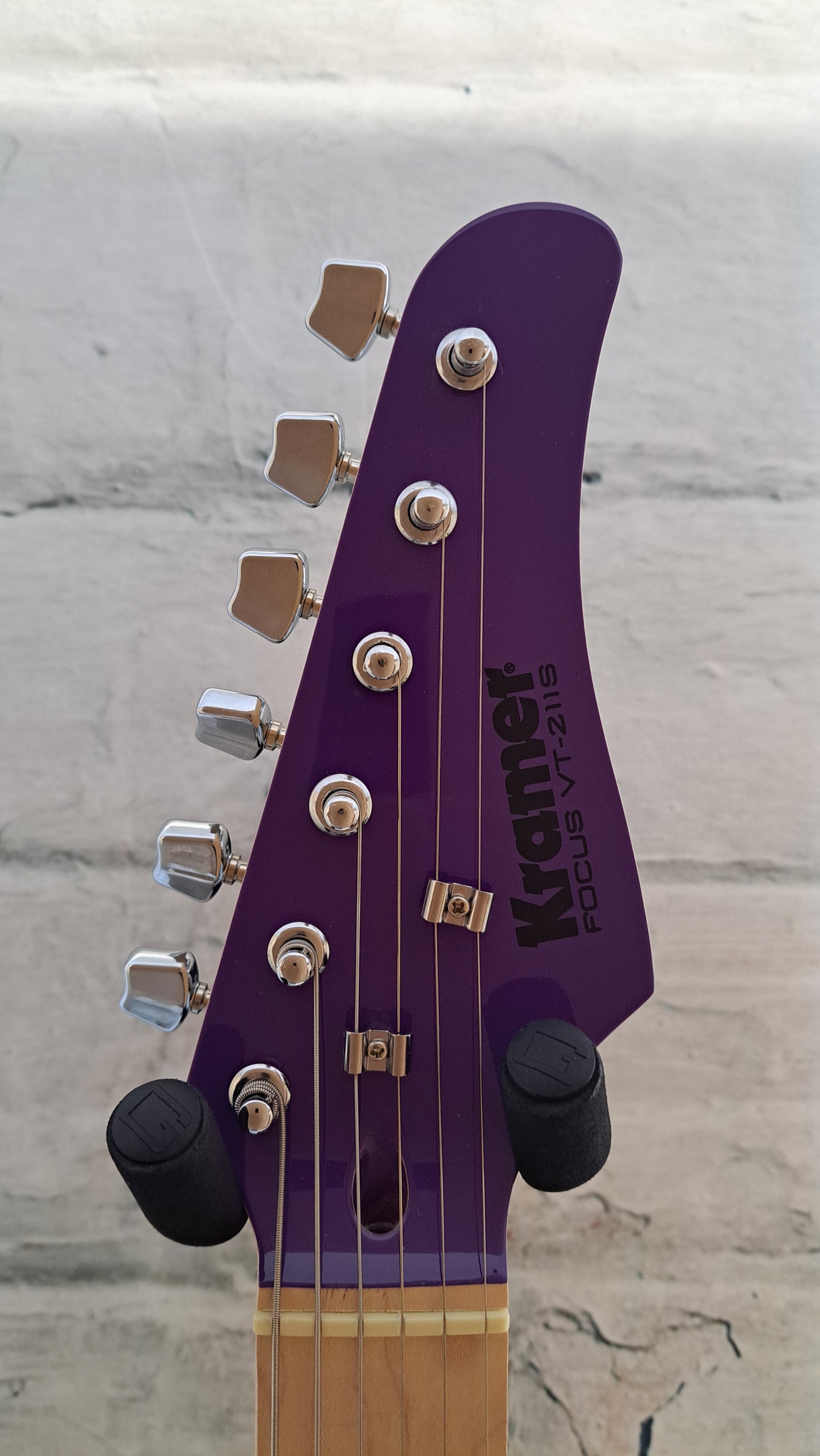 Kramer Focus VT-211S Strat-Style - Purple