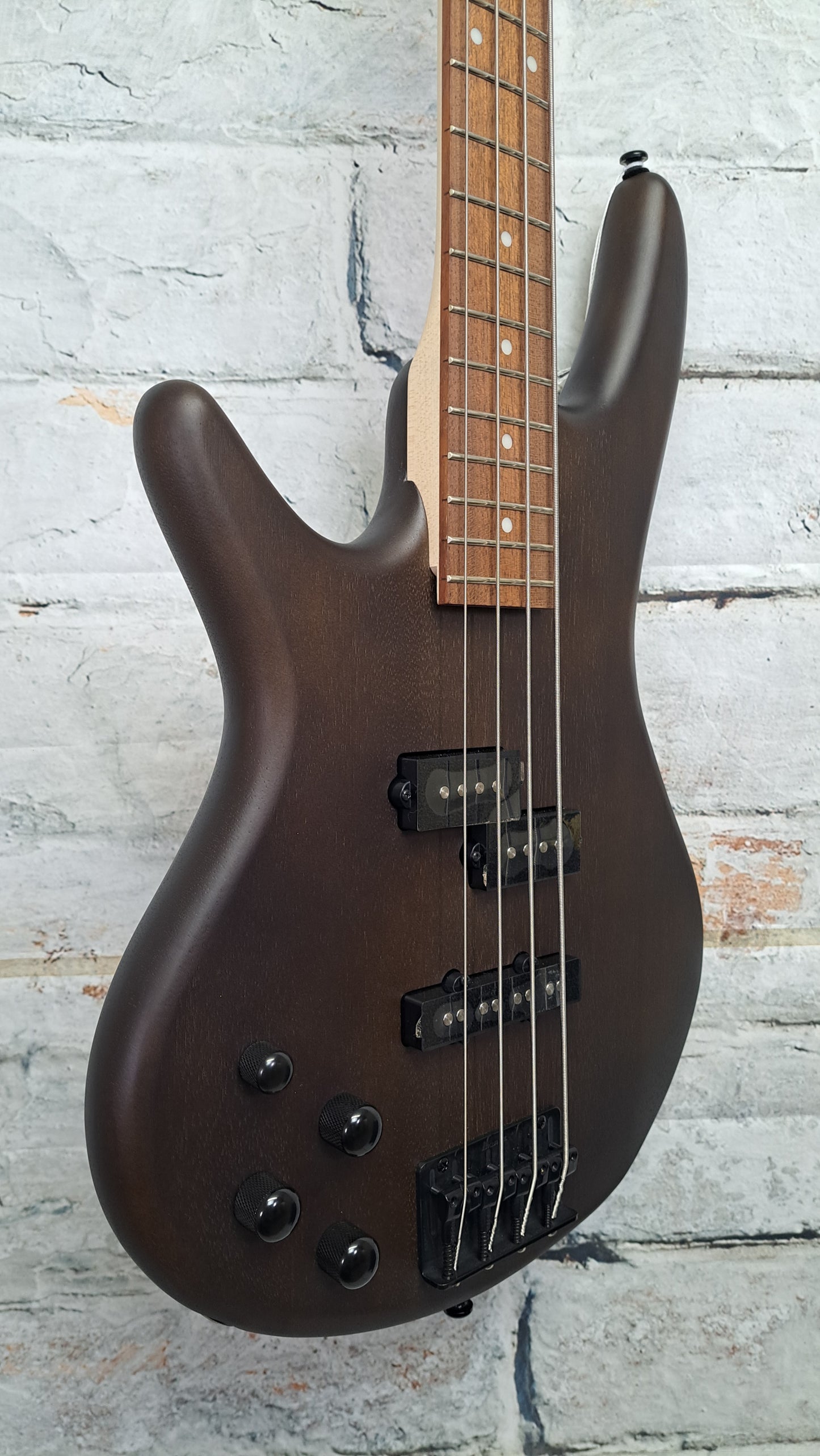 Ibanez Gio GSR200B Left-handed Bass Guitar - Walnut Flat