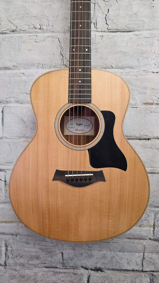 Taylor GS Mini Acoustic Guitar - Spruce