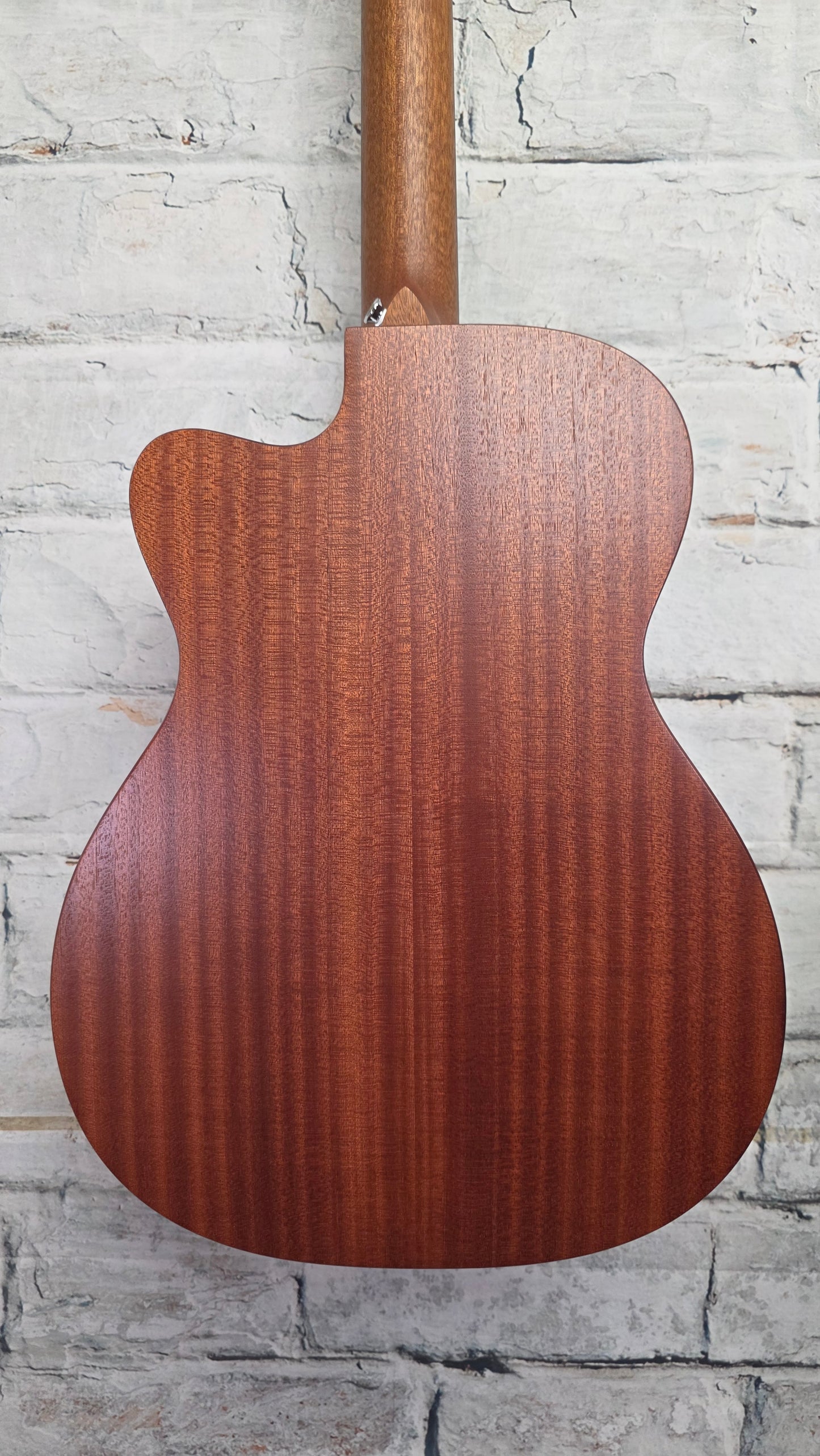 Martin 000CJR10EBB Cutaway Acoustic-Electric Bass Guitar - Burst