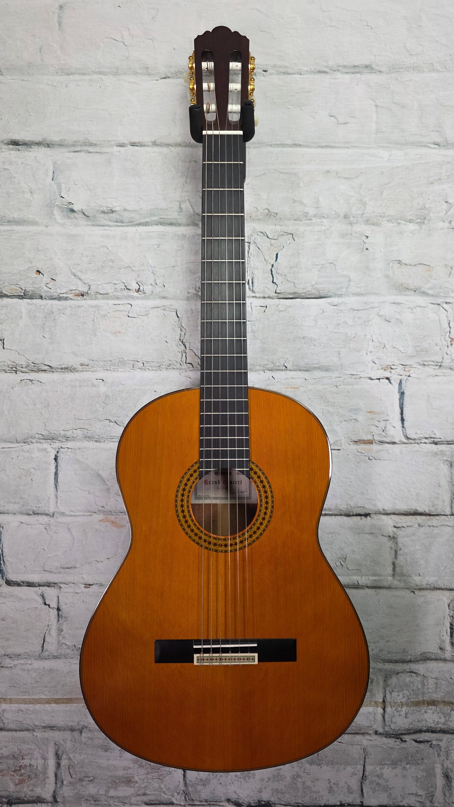 Yamaha GC12C Classical Guitar - Natural Cedar Top