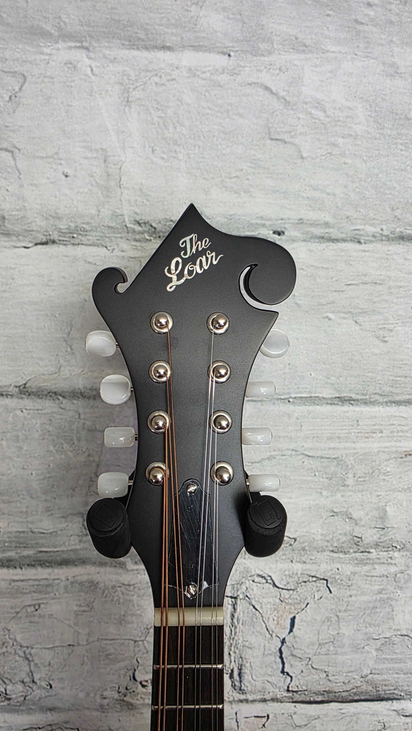 The Loar LM-590-MS Contemporary F-style Mandolin - Satin Tobacco Sunburst