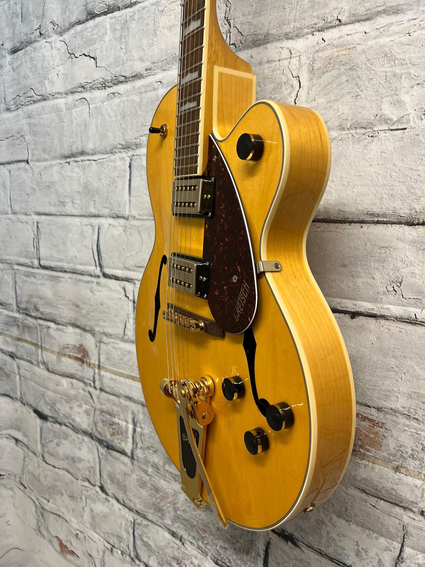 Used Gretsch G2410TG Hollow Body Electric Guitar w/ gold Bigsby