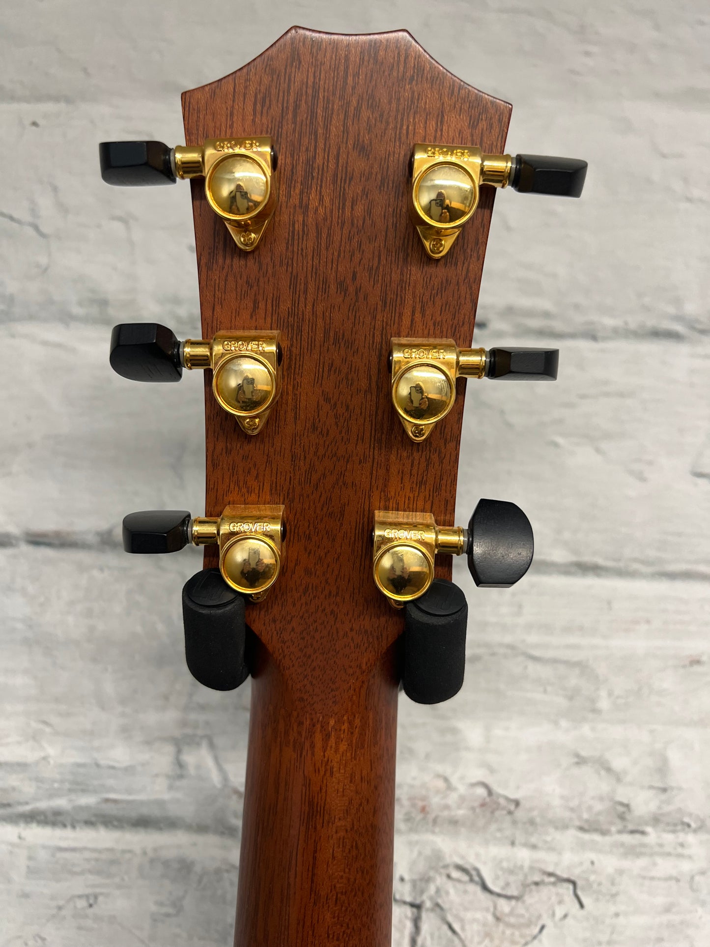 Used Taylor 2002 914ce without pickup
