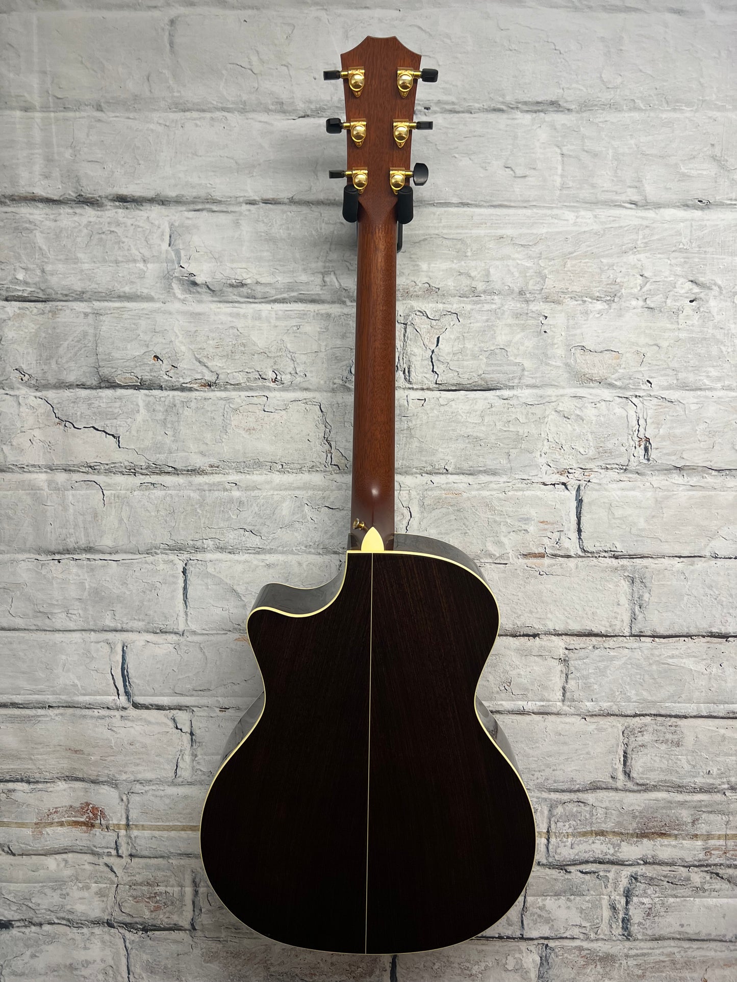 Used Taylor 2002 914ce without pickup