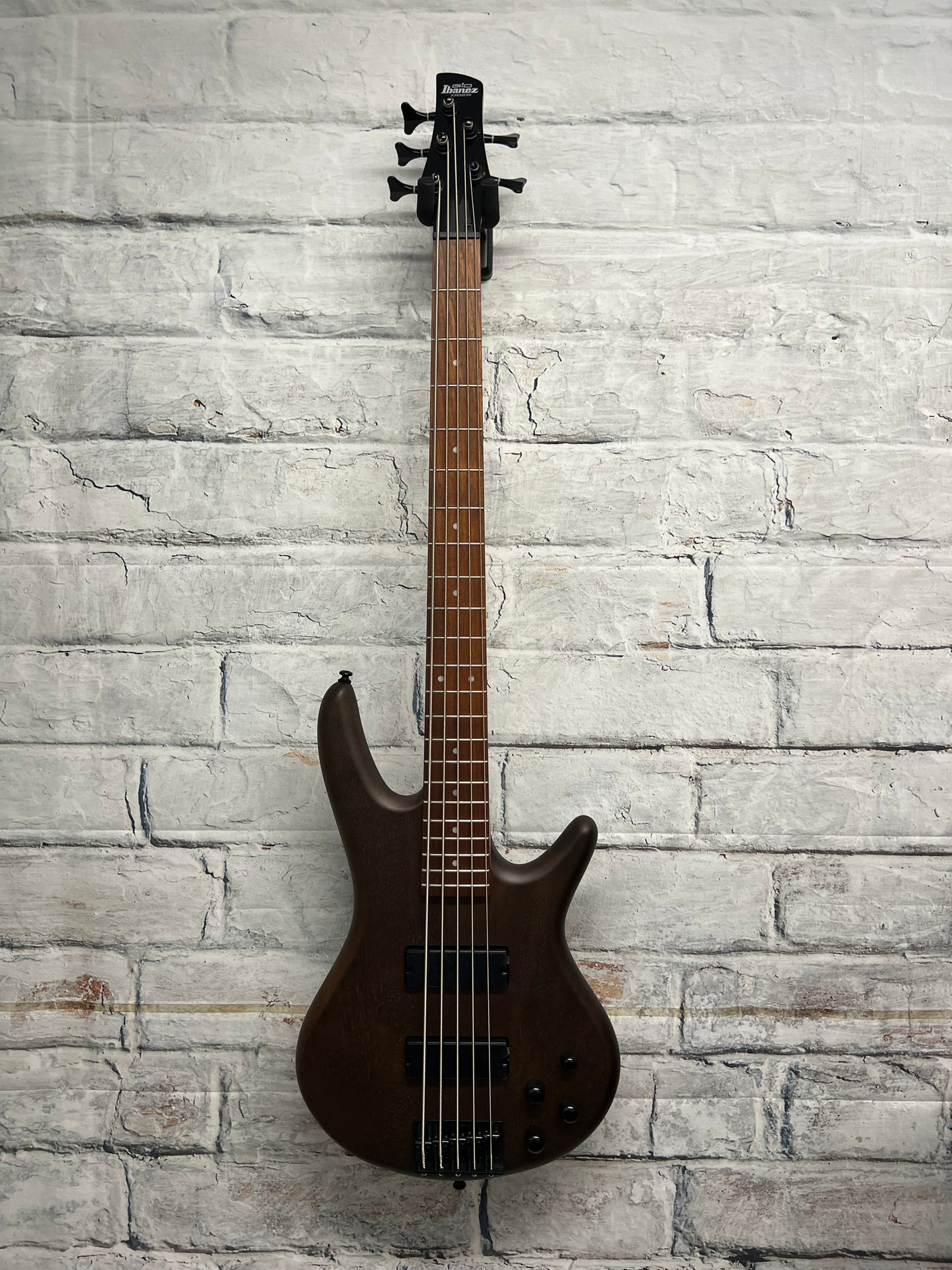 Ibanez 5 String Electric Bass, Poplar body, Maple Neck, P&J Pickups