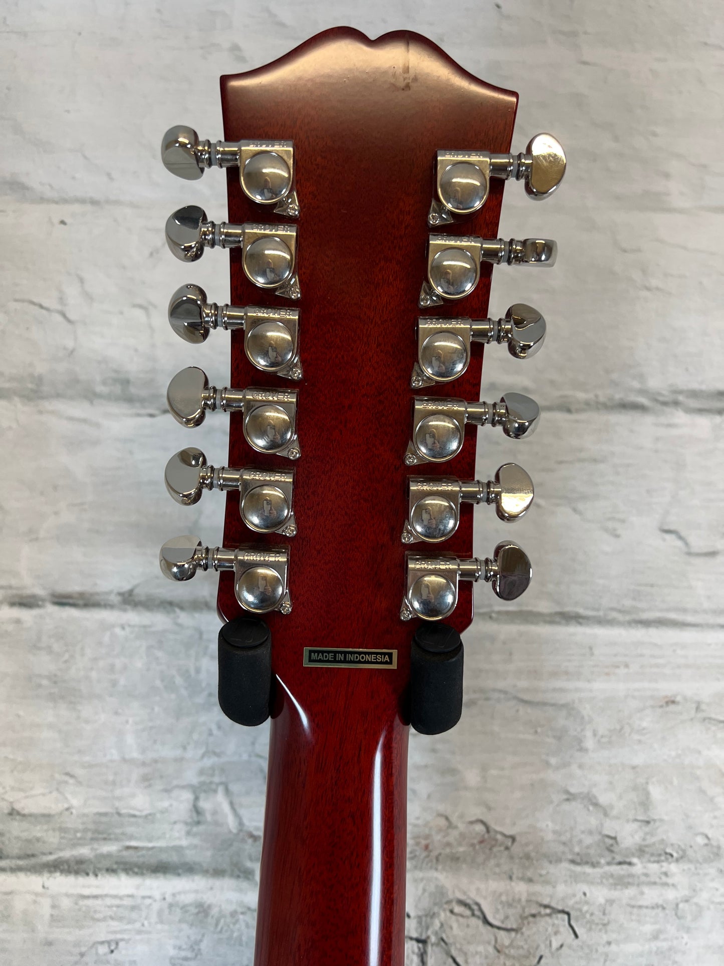 Epiphone Hummingbird 12-string- (all solid wood) Aged Cherry Sun