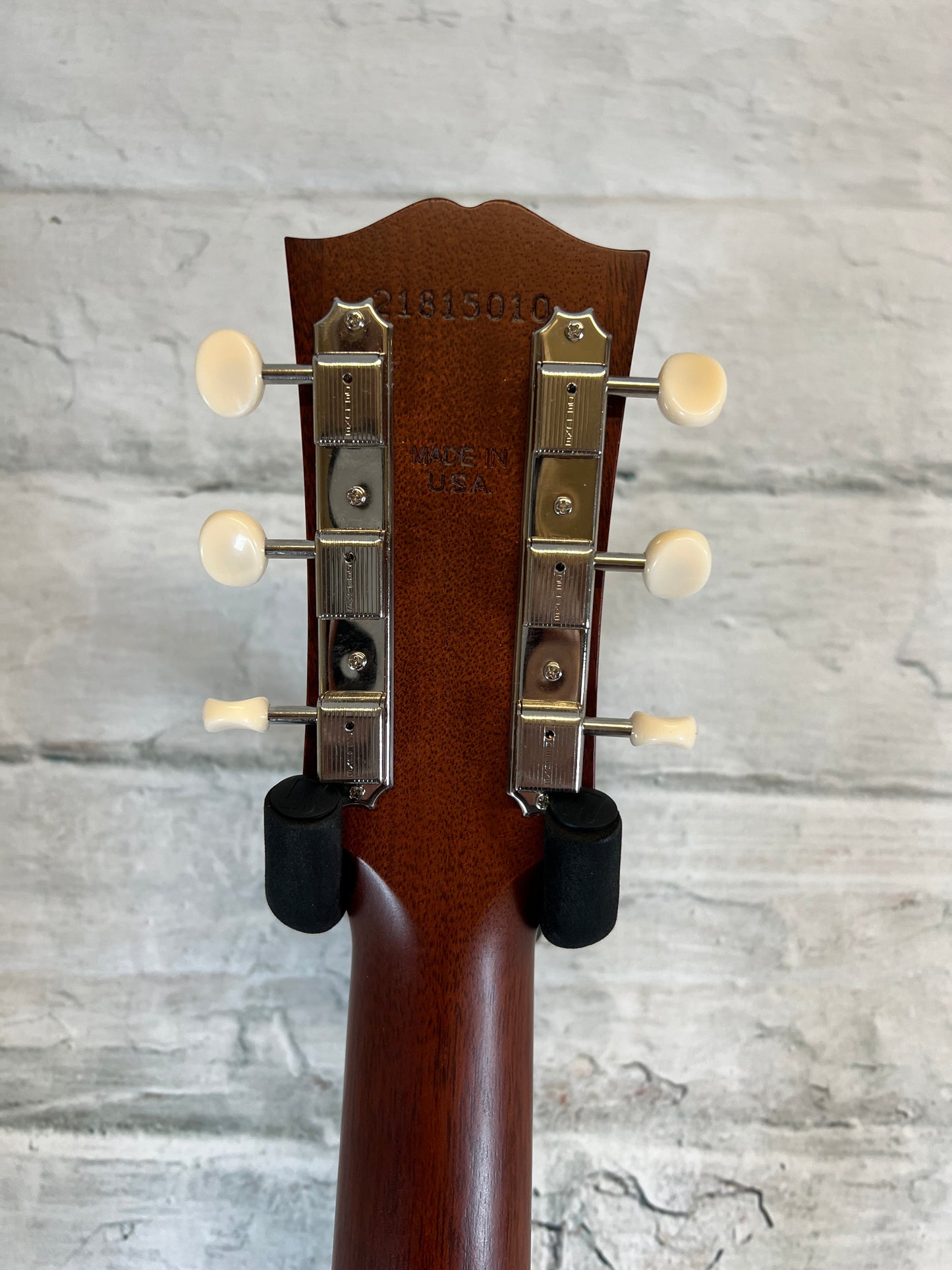 Gibson LG-2 All Mahogany Faded Natural