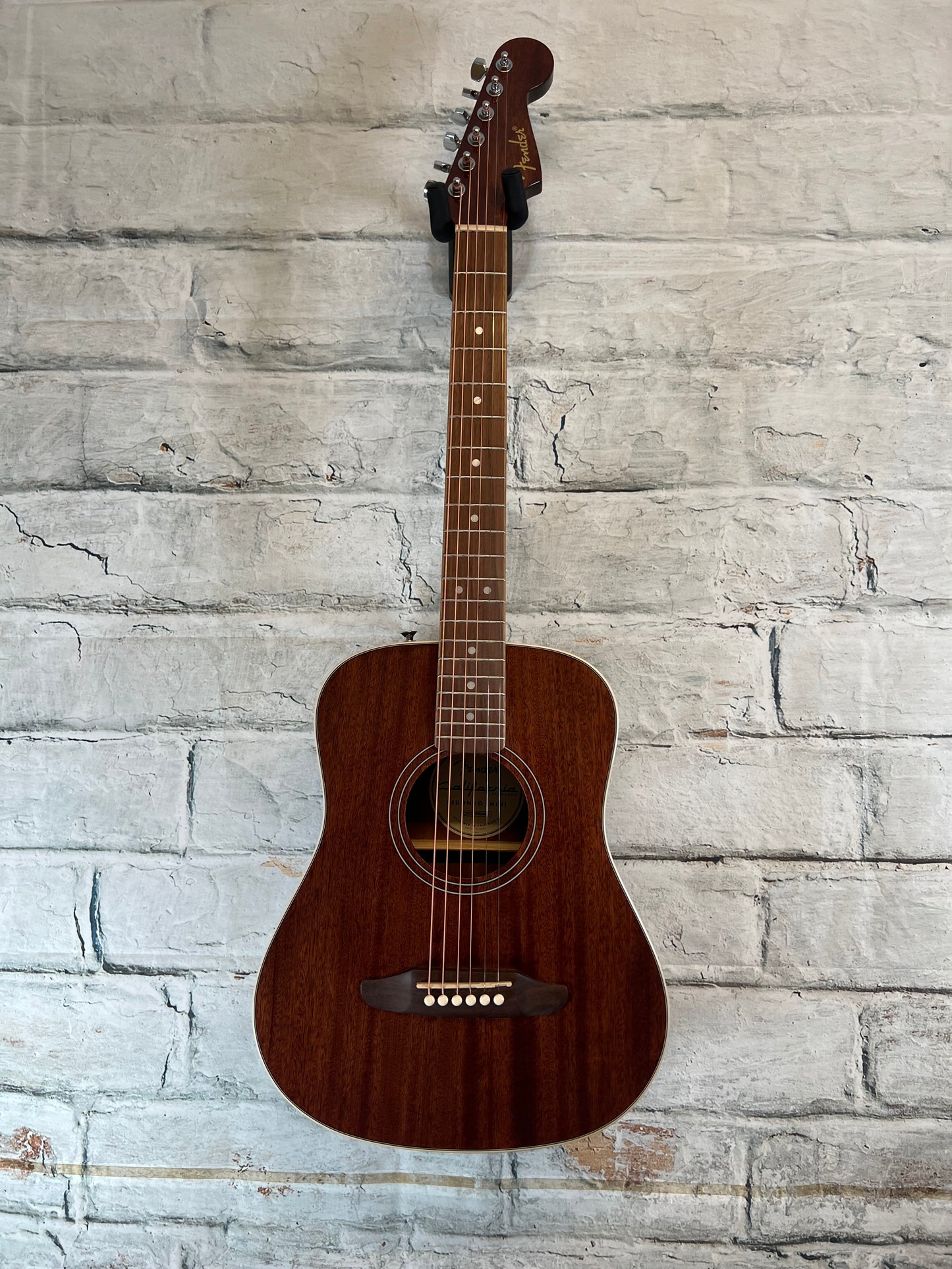 Fender California Standard Redondo Mini