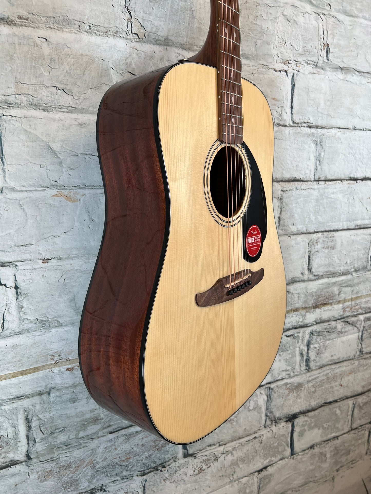 Fender California Standard Redondo, Black Pickguard