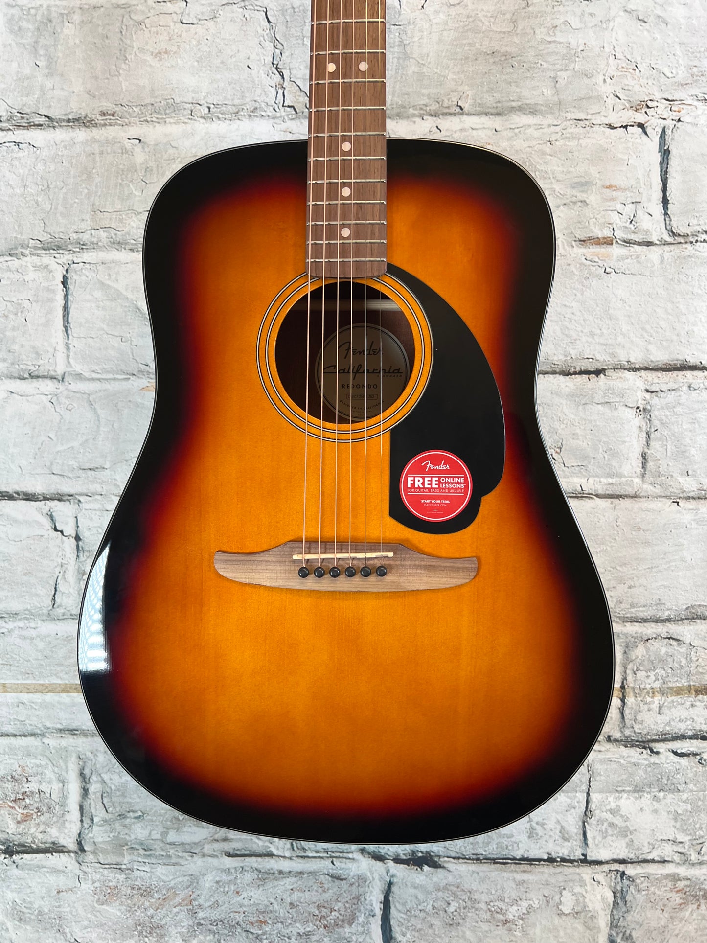 Fender California Standard Redondo