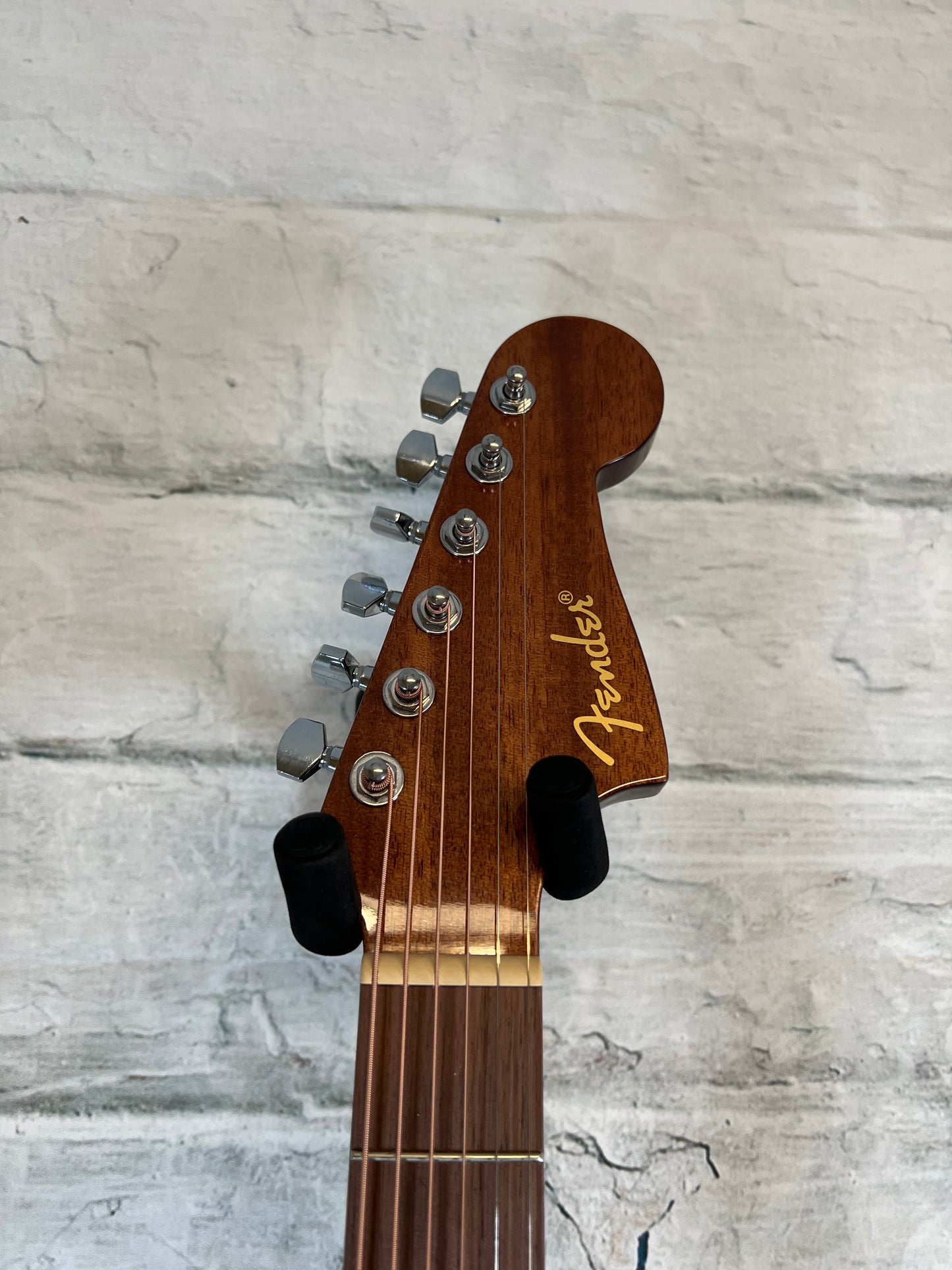 Fender California Standard Redondo