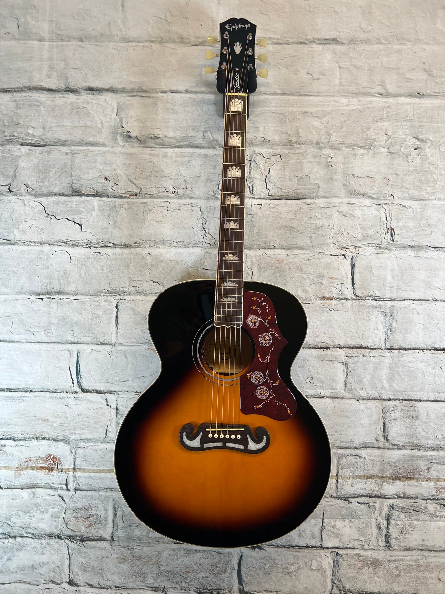 Epiphone J-200 Studio Vintage Sunburst with Bag