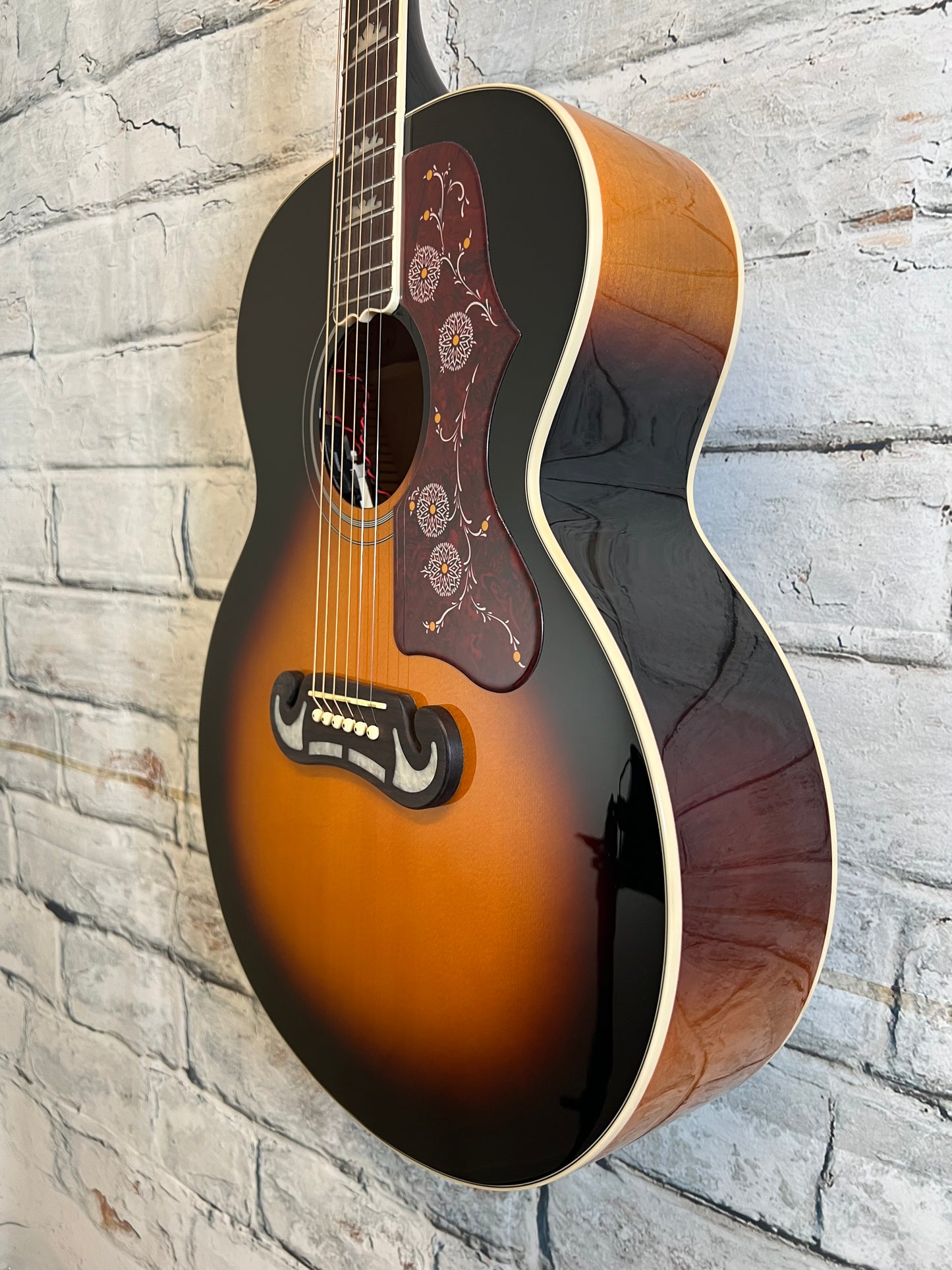 Epiphone J-200 Studio Vintage Sunburst with Bag