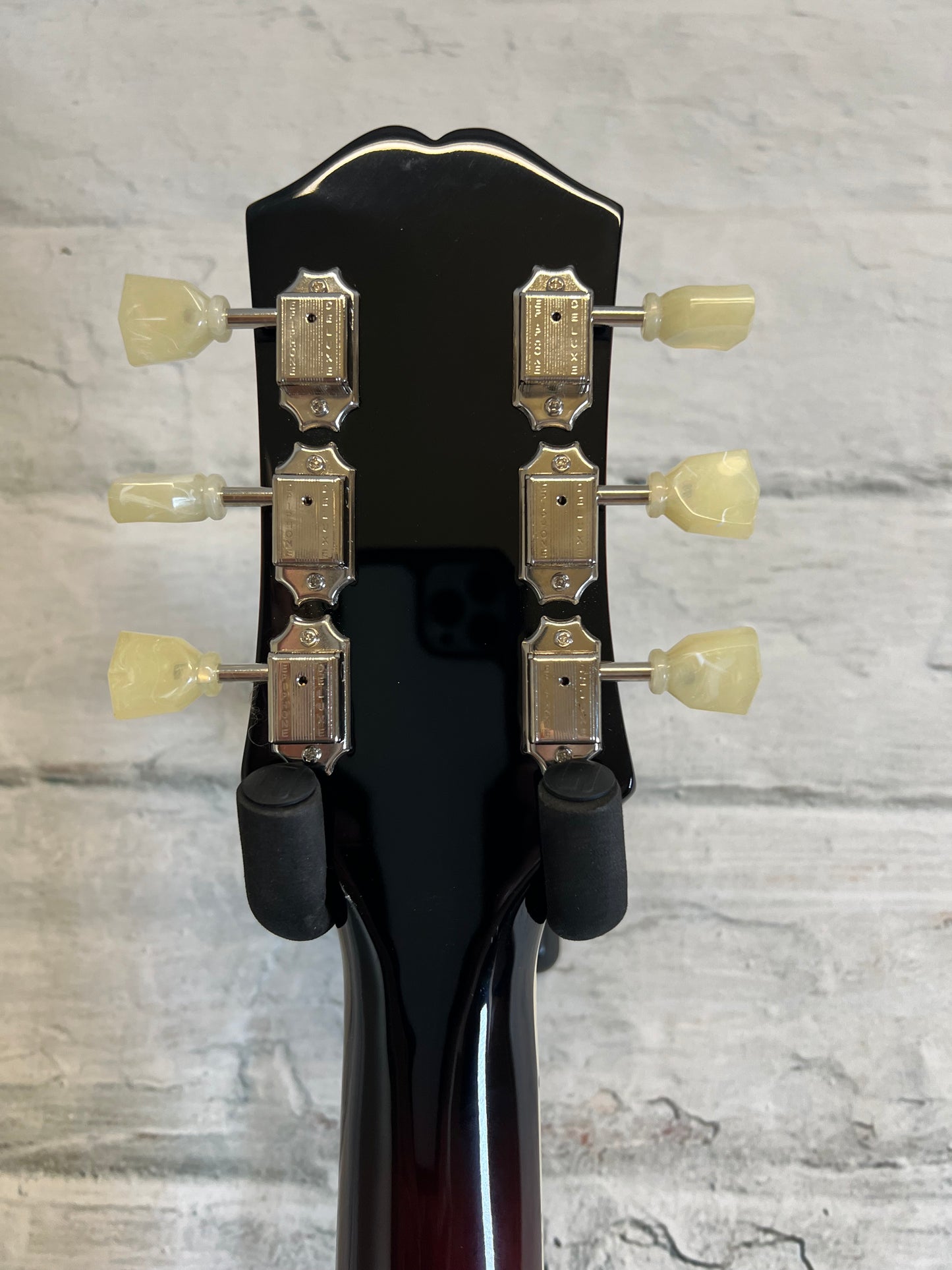 Epiphone J-200 Studio Vintage Sunburst with Bag