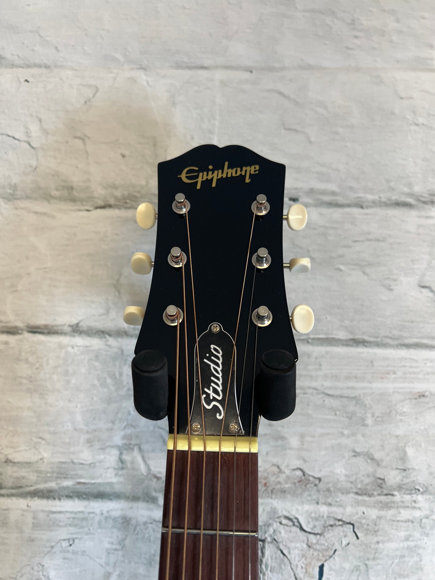 Epiphone J-45 Studio Vintage Sunburst with Bag