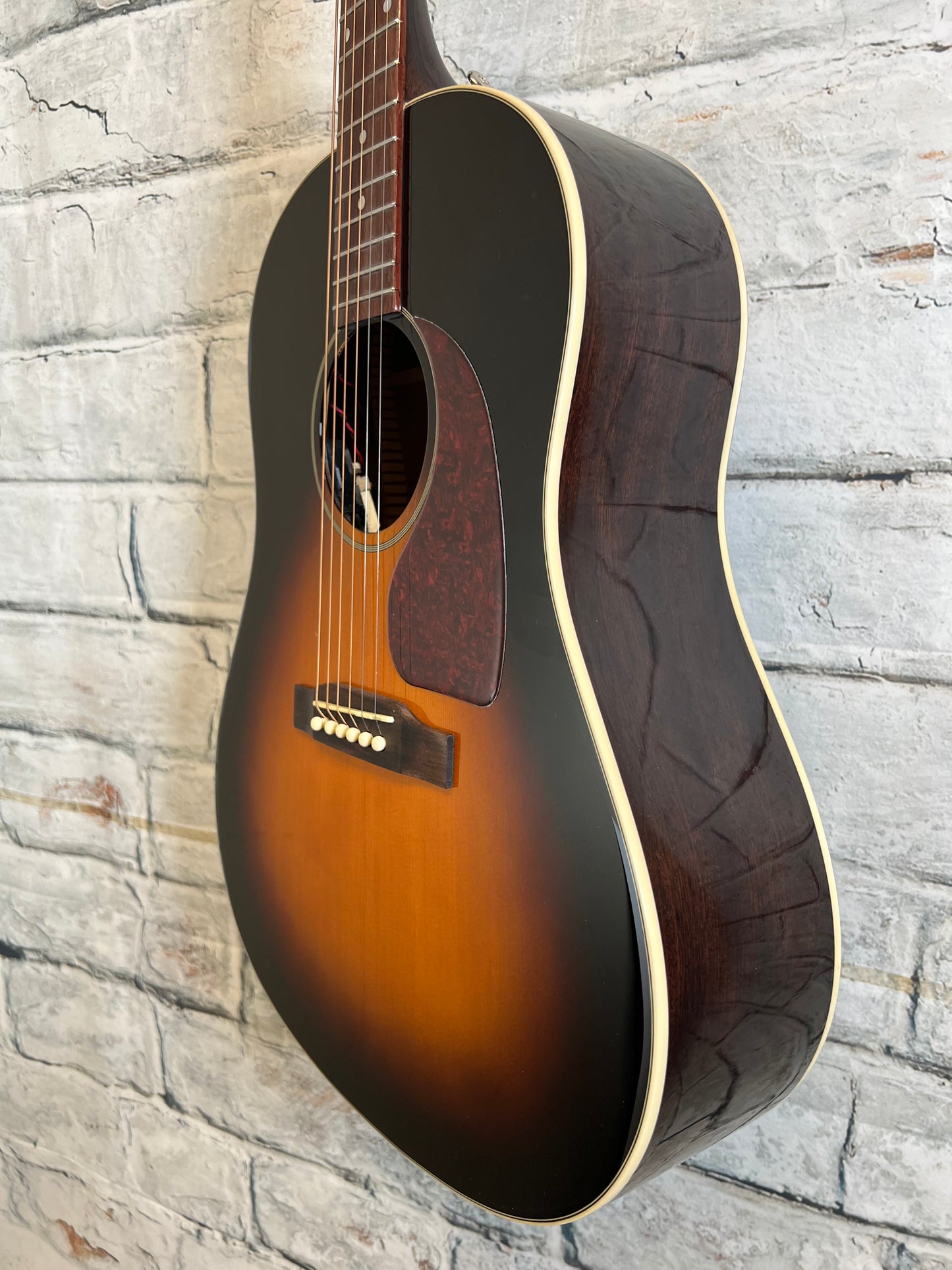 Epiphone J-45 Studio Vintage Sunburst with Bag