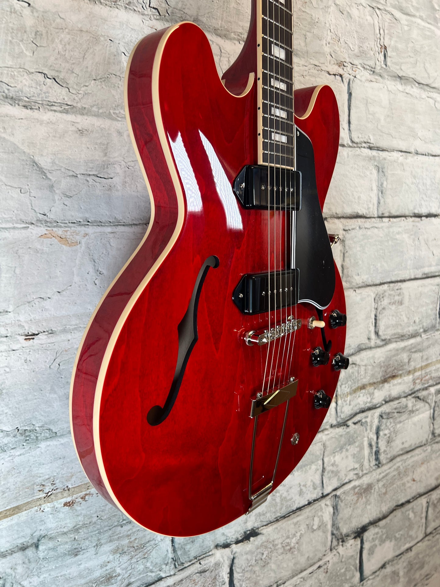 Gibson ES-330 Sixties Cherry with Hardshell Case