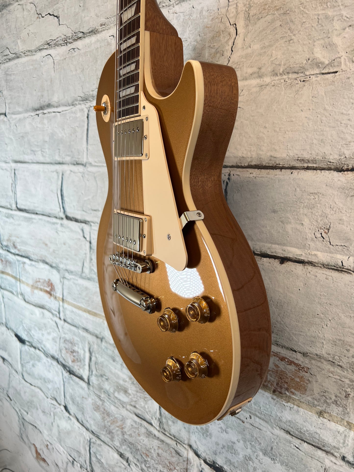 Gibson Les Paul Standard 50’s Gold Top with Hardshell Case