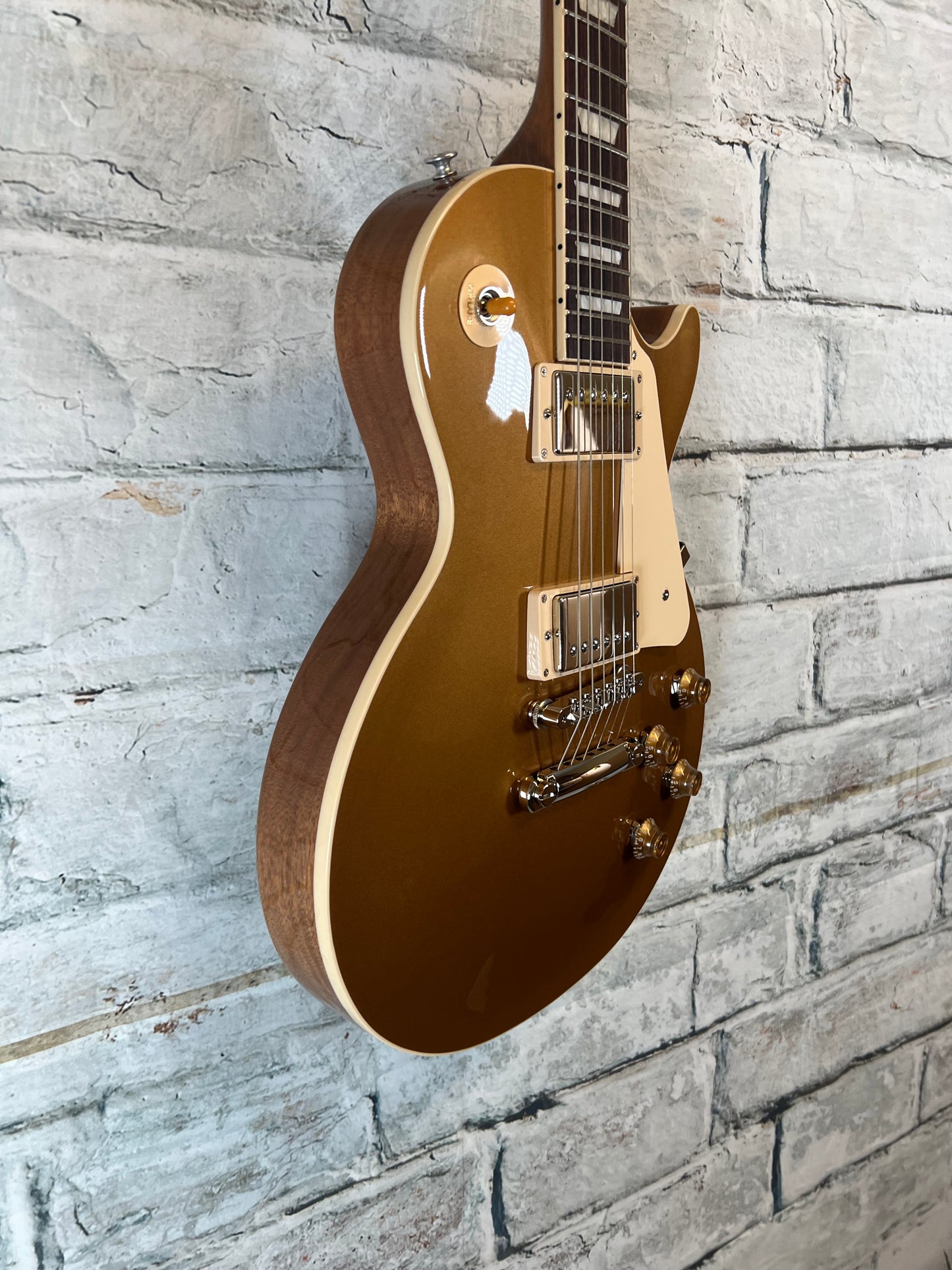 Gibson Les Paul Standard 50’s Gold Top with Hardshell Case
