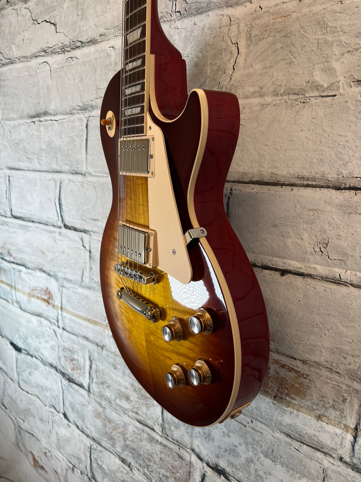 Gibson Les Paul Standard 60’s Figured Top Iced Tea Burst with Hardshell Case