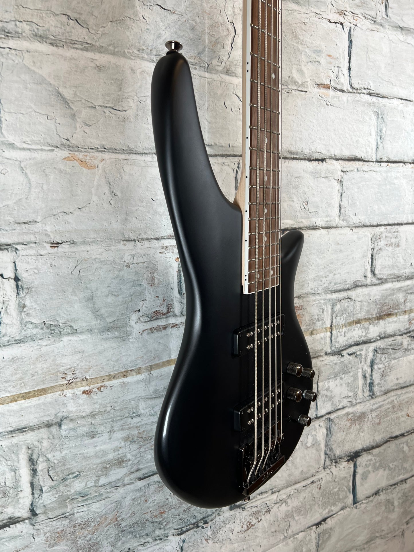 Used Jackson JS Series Spectra Bass JS3V 5 String