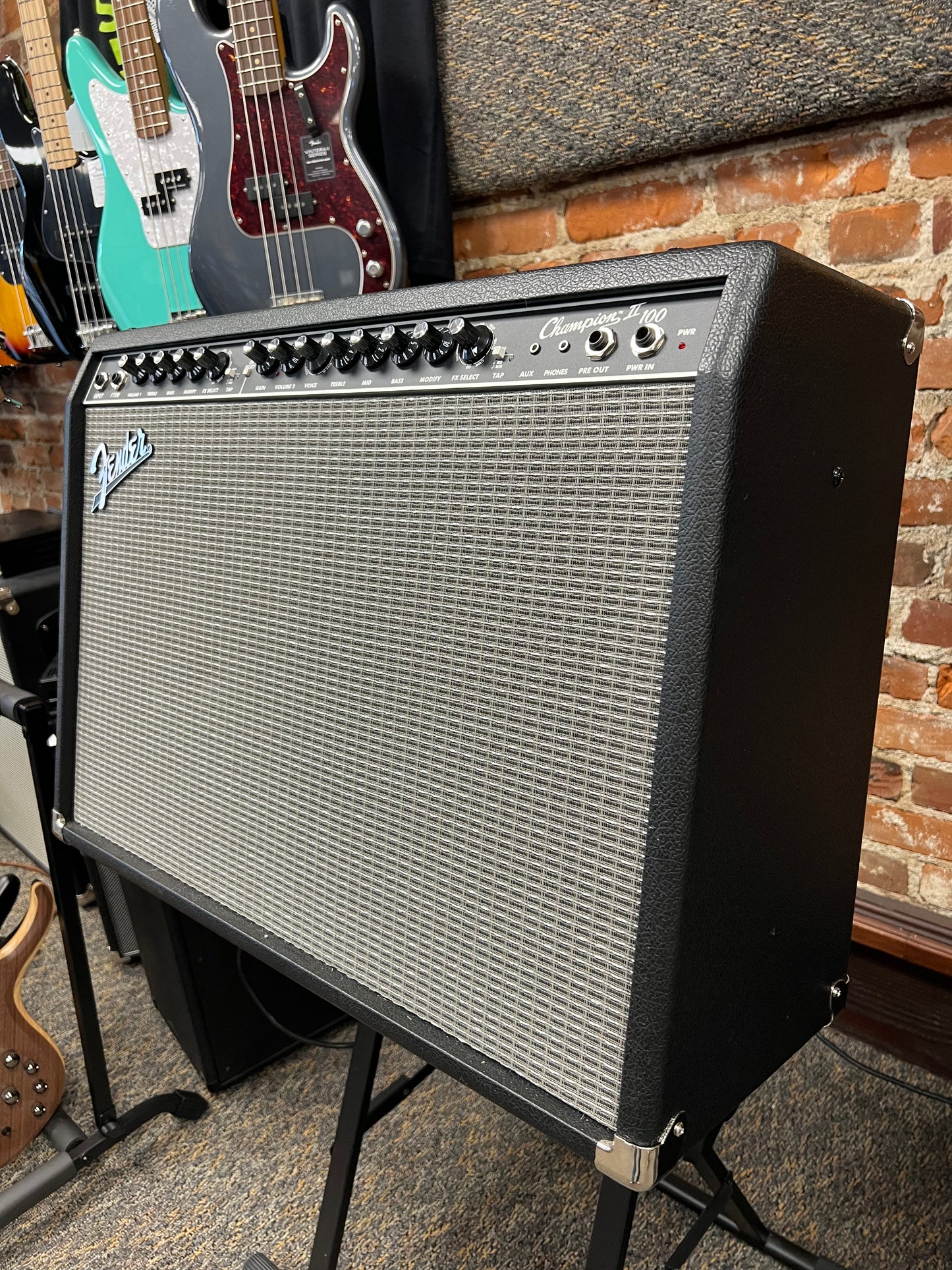 Fender Champion II 100, 120v  100w 2x12