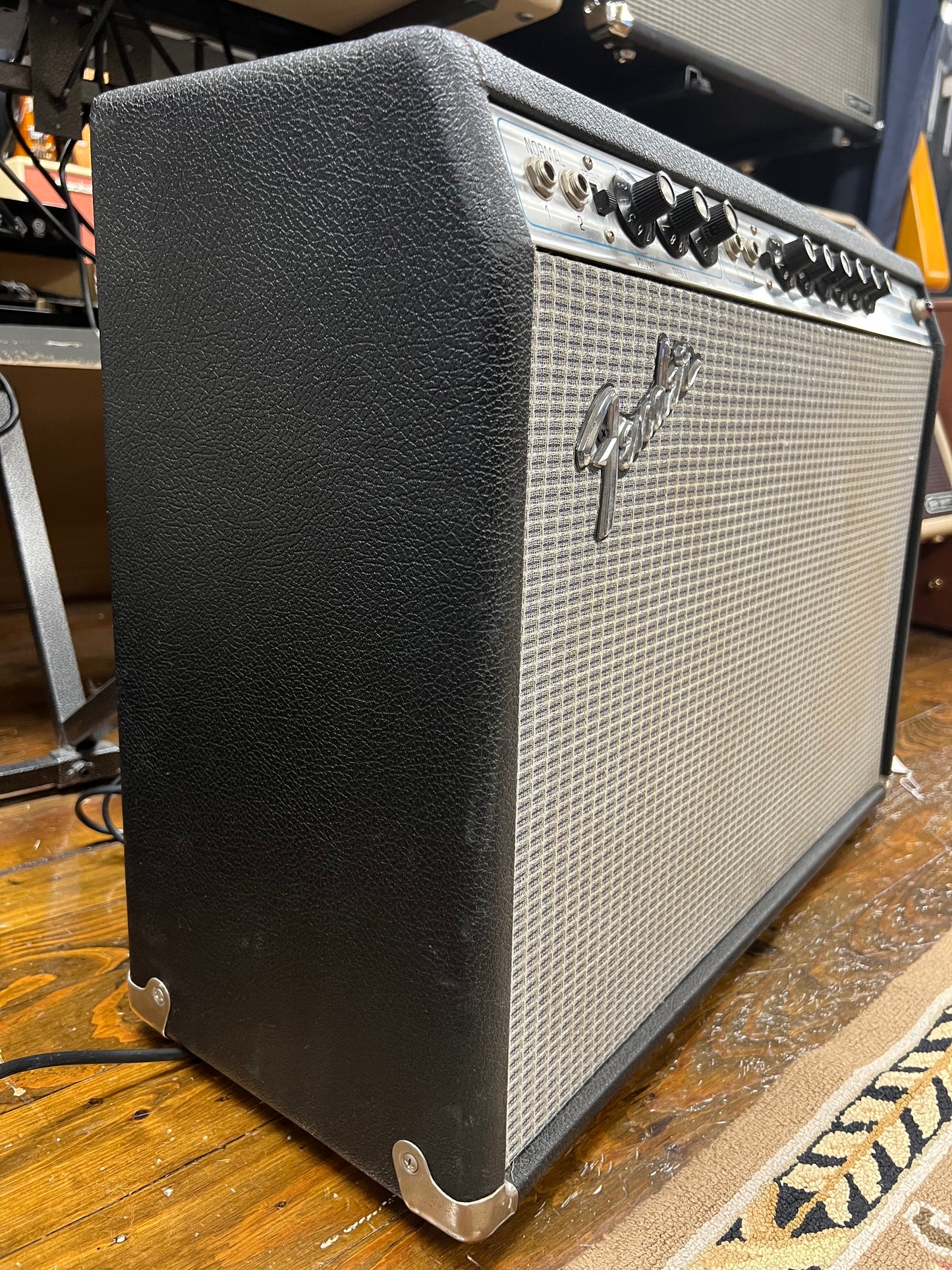 Used Fender Vibrolux Reverb Amp 1974 With Footswitch
