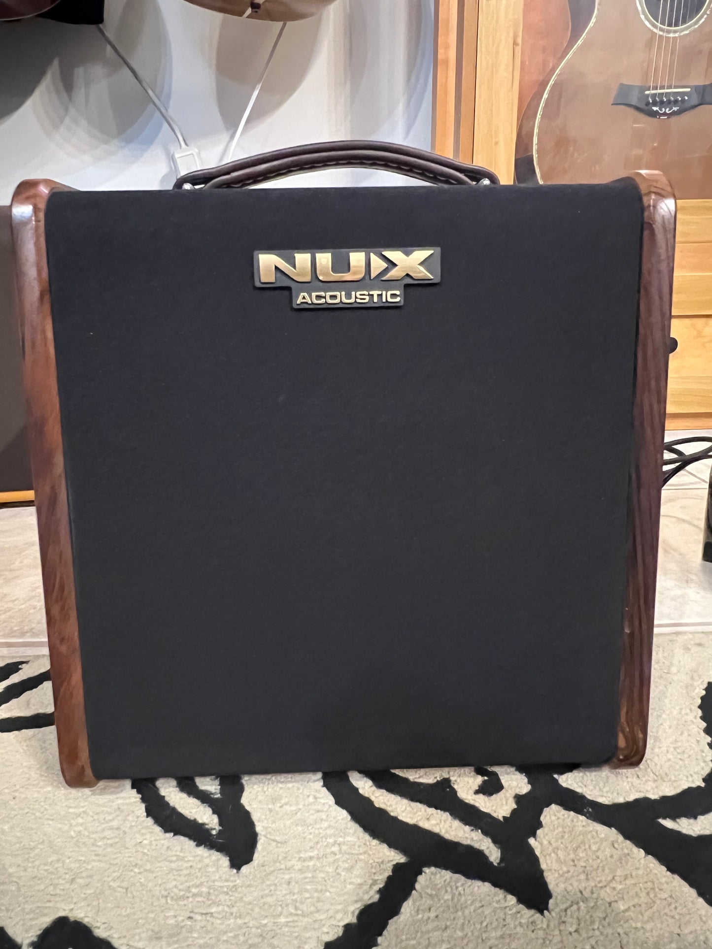NUX Stageman Acoustic Amp with Bluetooth Loop Pedal