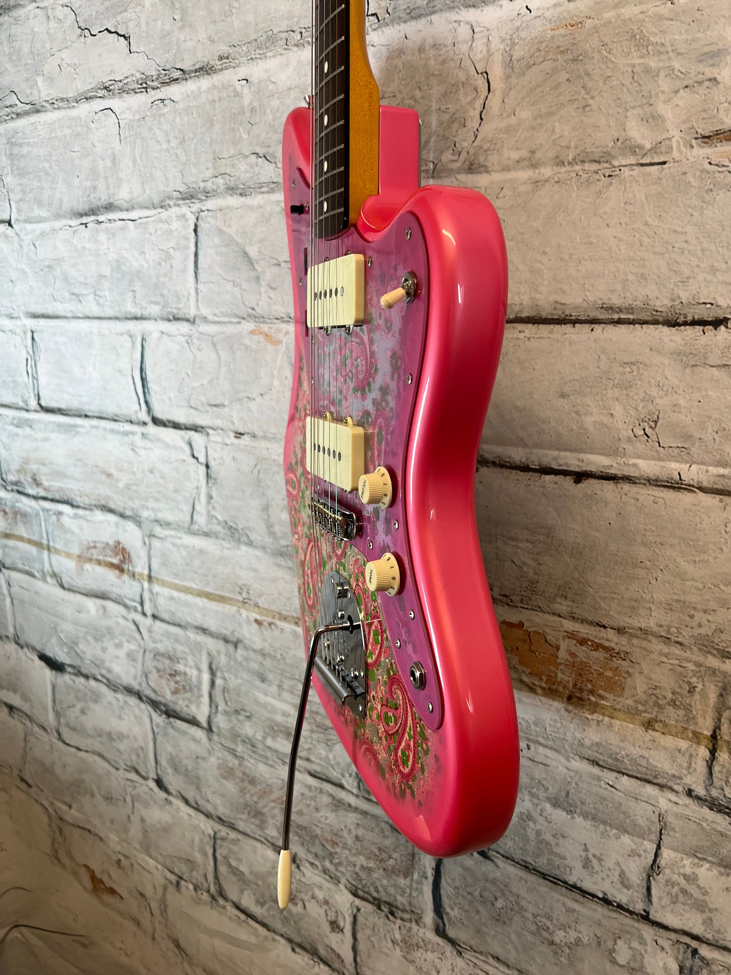 Used Fender Limited Edition Traditional ‘60s Jazzmaster