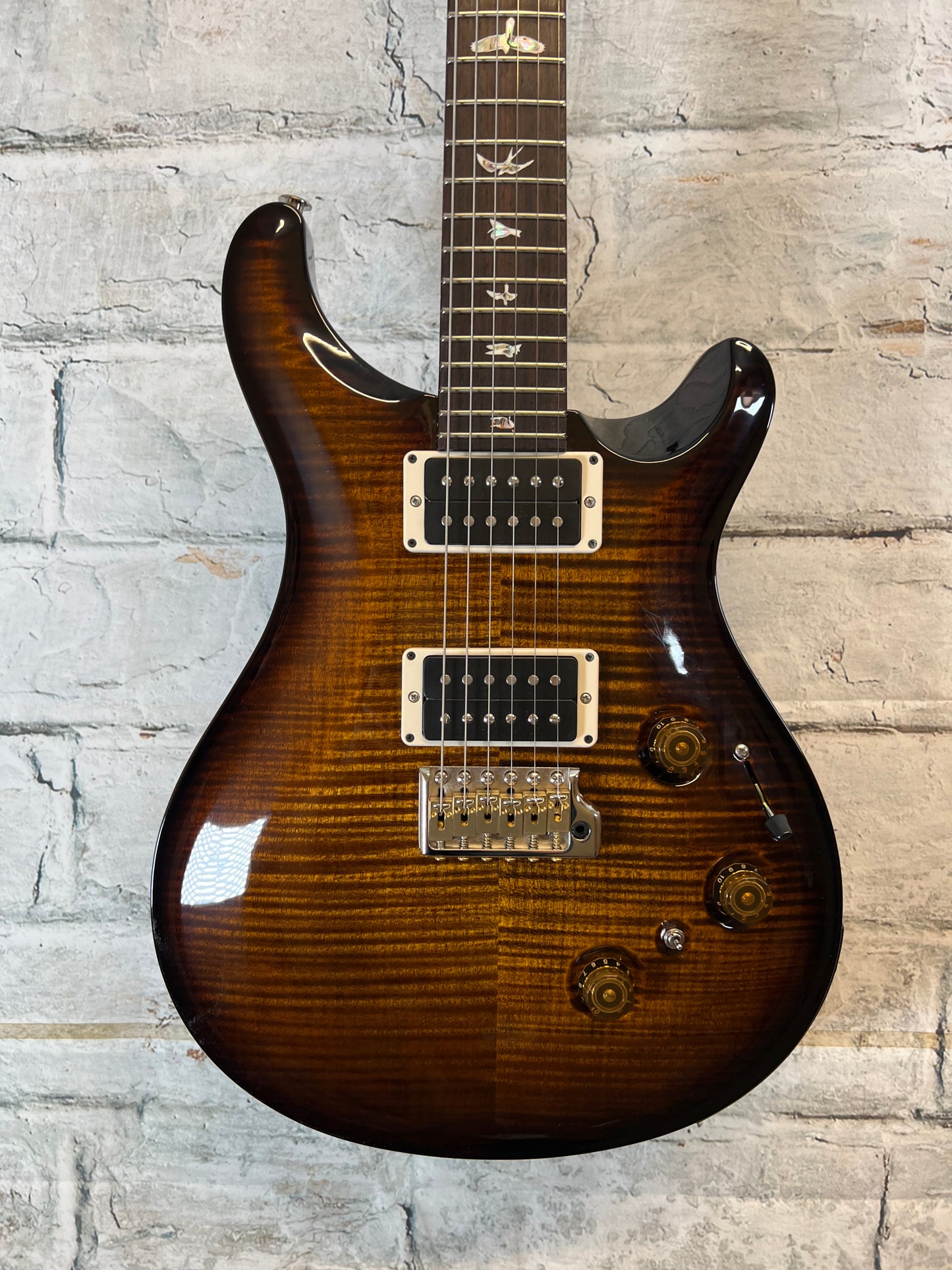Paul Reed Smith PRS Custom 24 Piezo Black Gold Sunburst with Hardshell Case