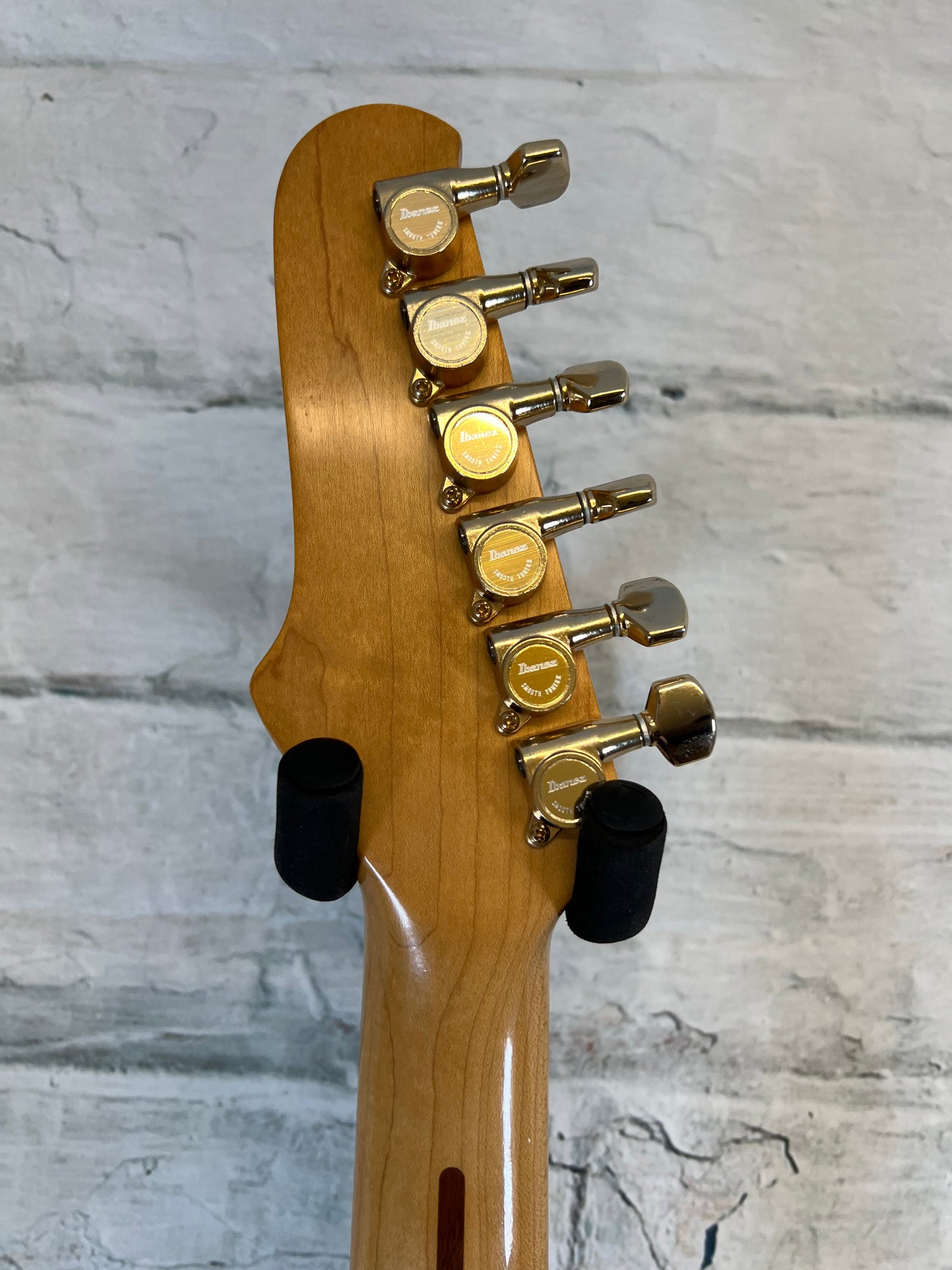Used Ibanez Roadstar II RS1000 with Hardshell Case