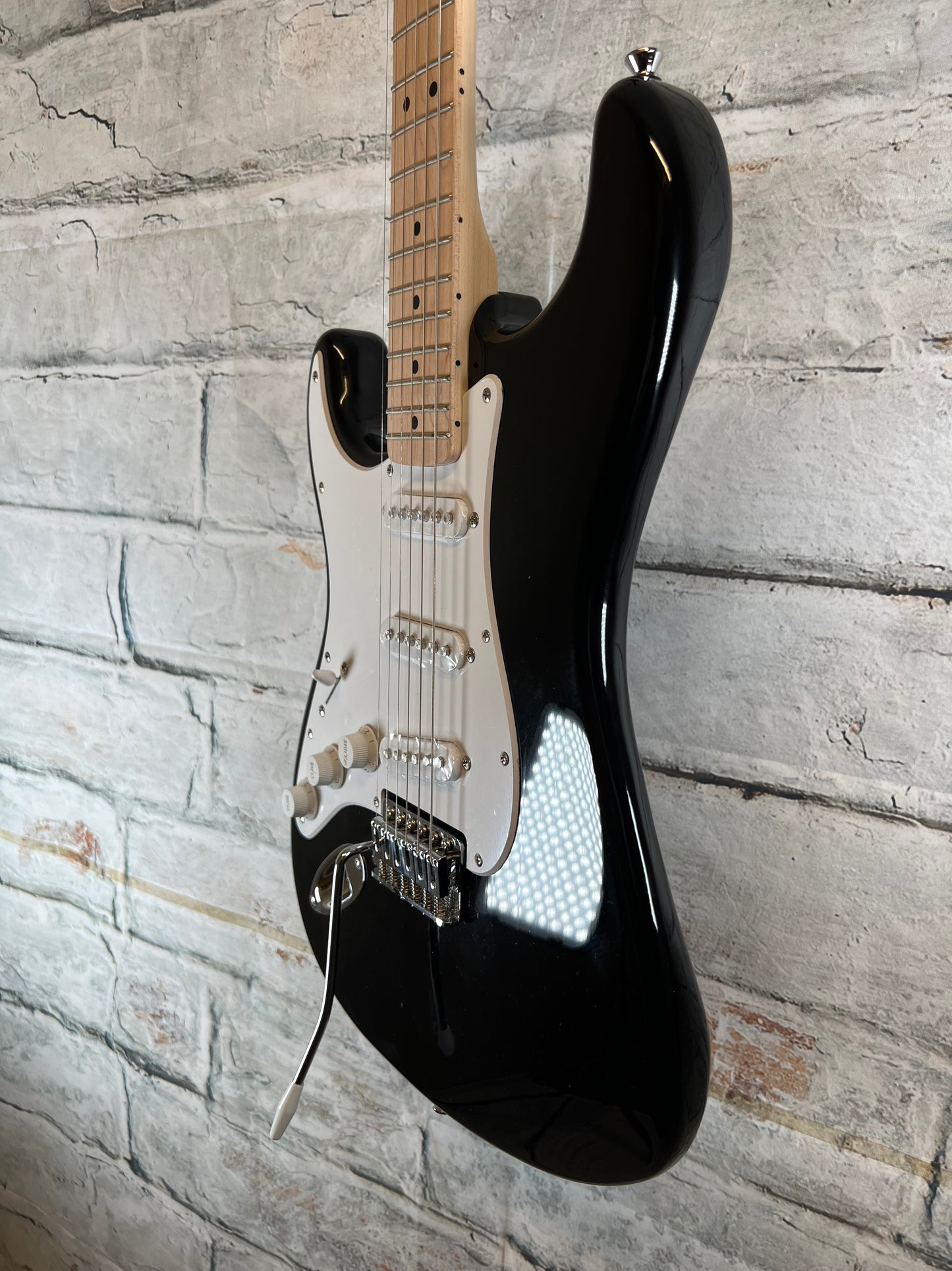Squier Sonic Stratocaster LEFT-HANDED