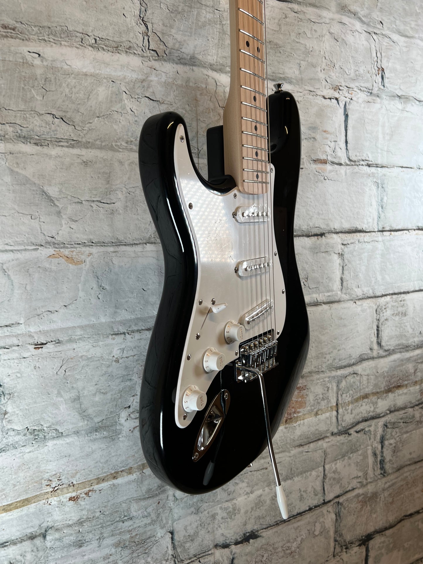 Squier Sonic Stratocaster LEFT-HANDED