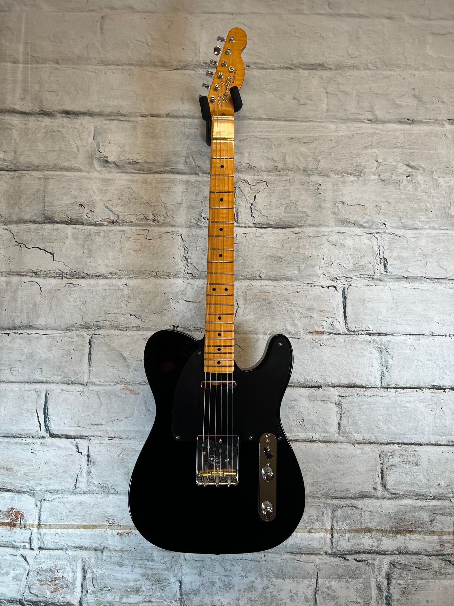 Fender Limited Edition American Vintage II ‘51 Telecaster with Hardshell Case