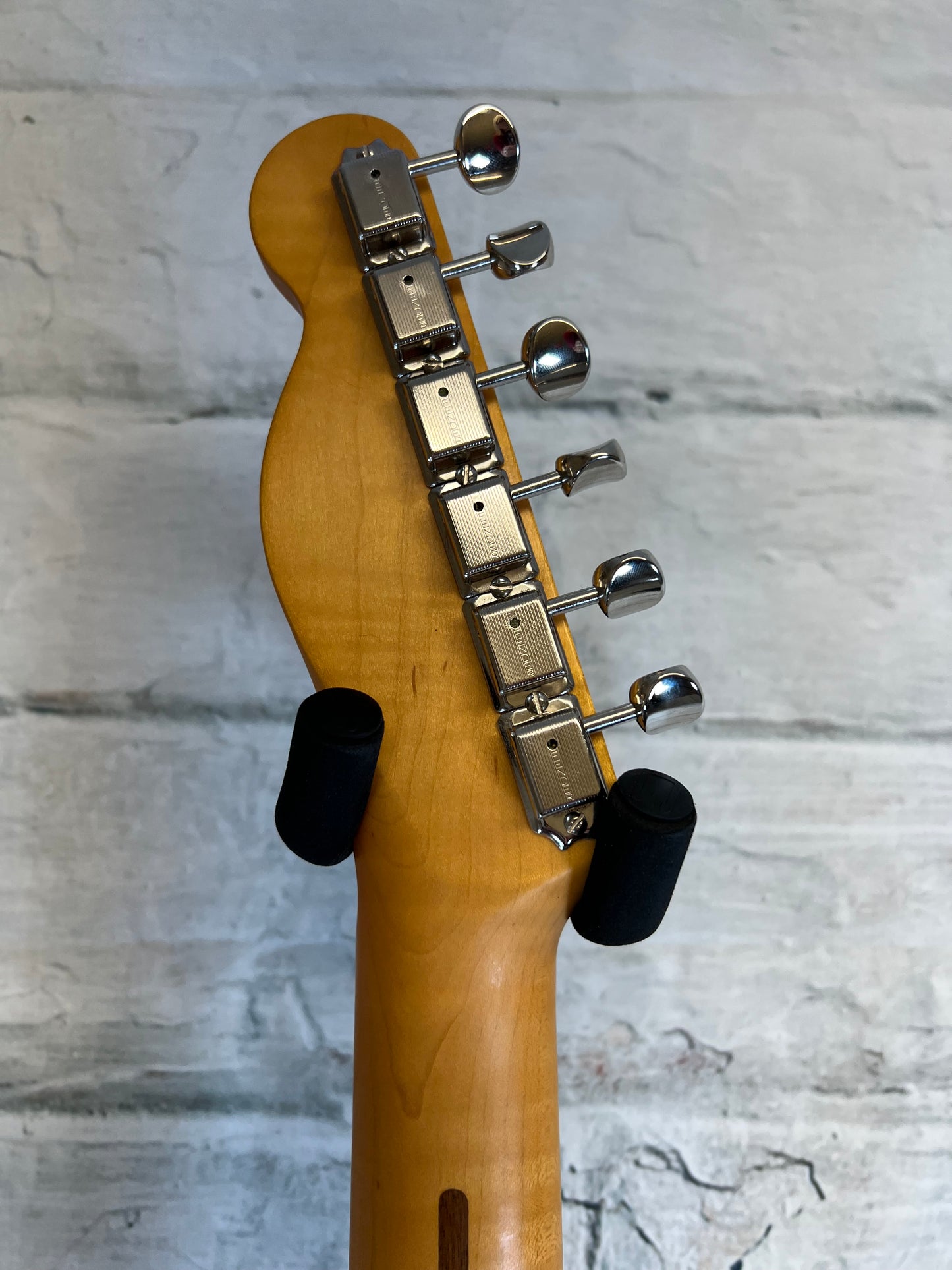 Fender Limited Edition American Vintage II ‘51 Telecaster with Hardshell Case