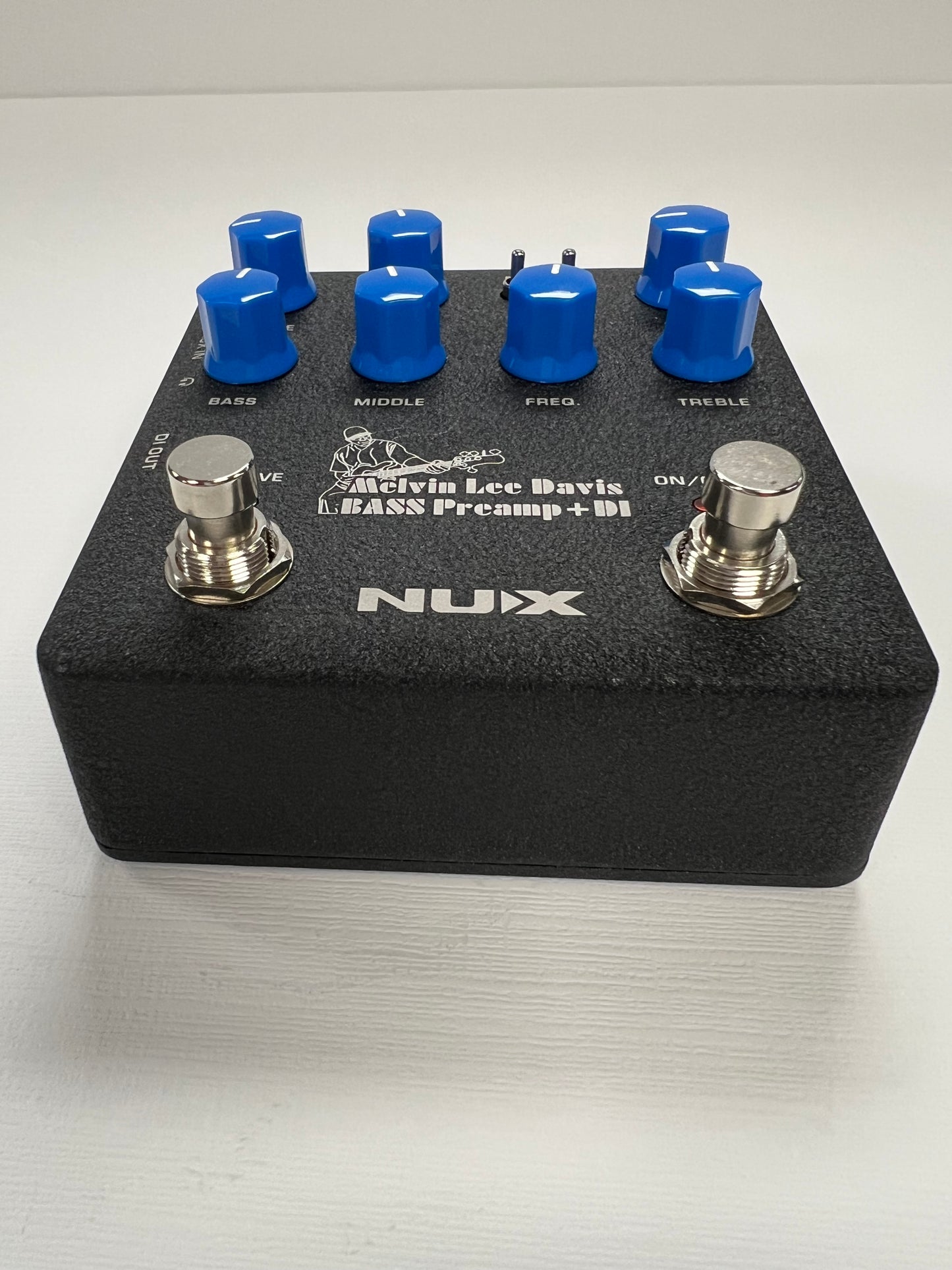 NUX Melvin Lee Davis Bass Preamp & DI