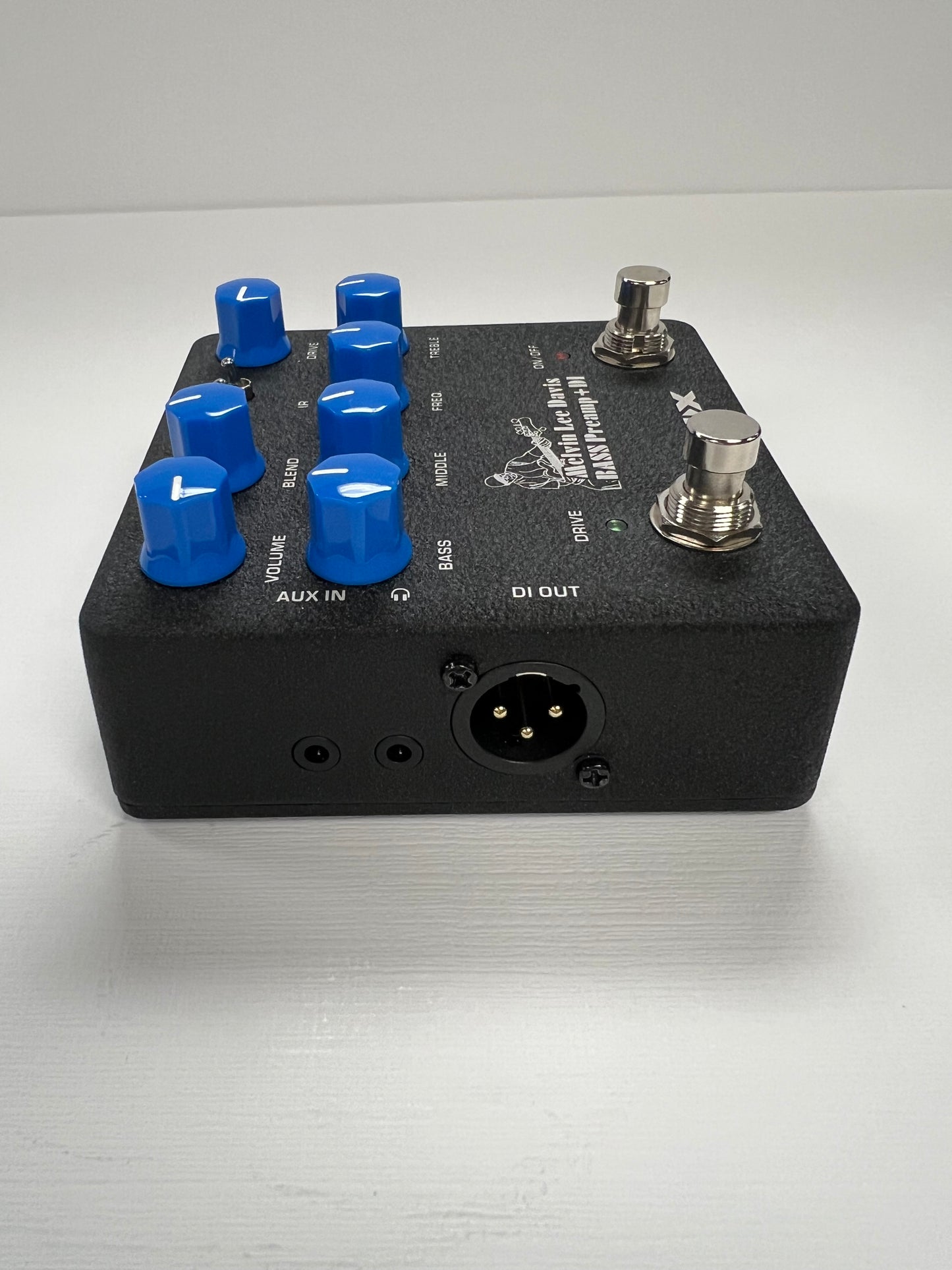NUX Melvin Lee Davis Bass Preamp & DI