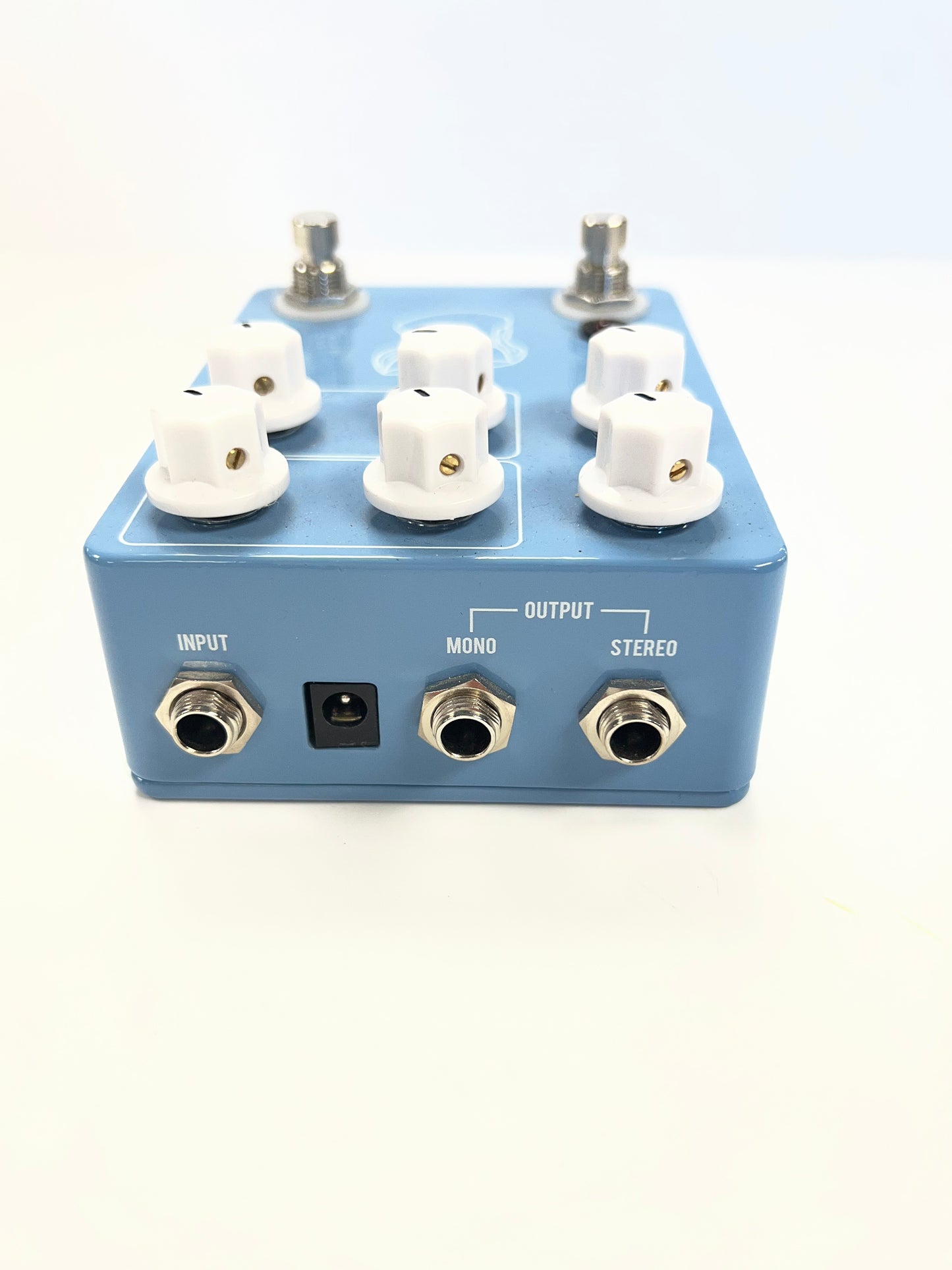 Used JHS Artificial Blonde Vibrato