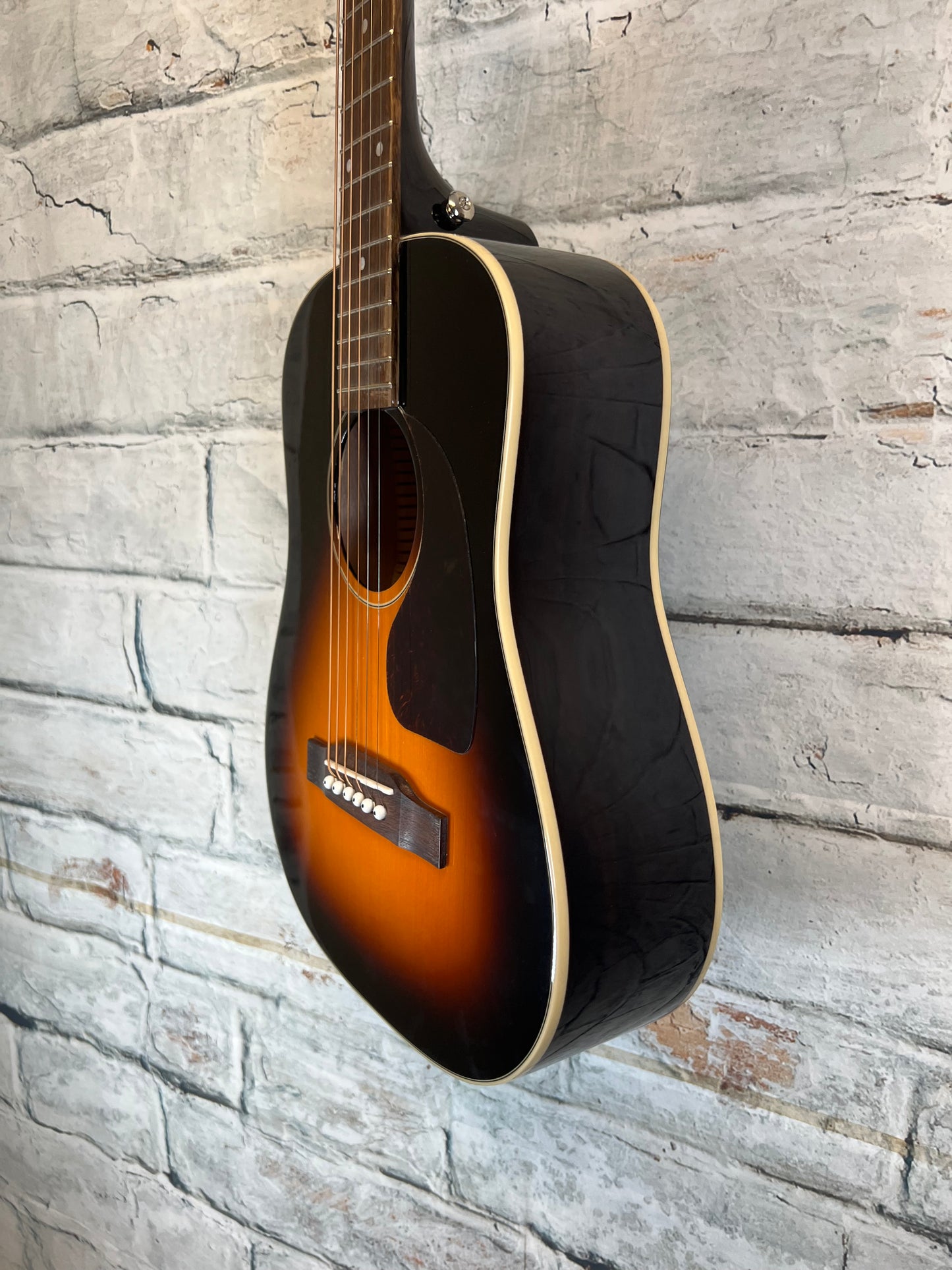 Epiphone J-45 Express Vintage Sunburst with Gig Bag