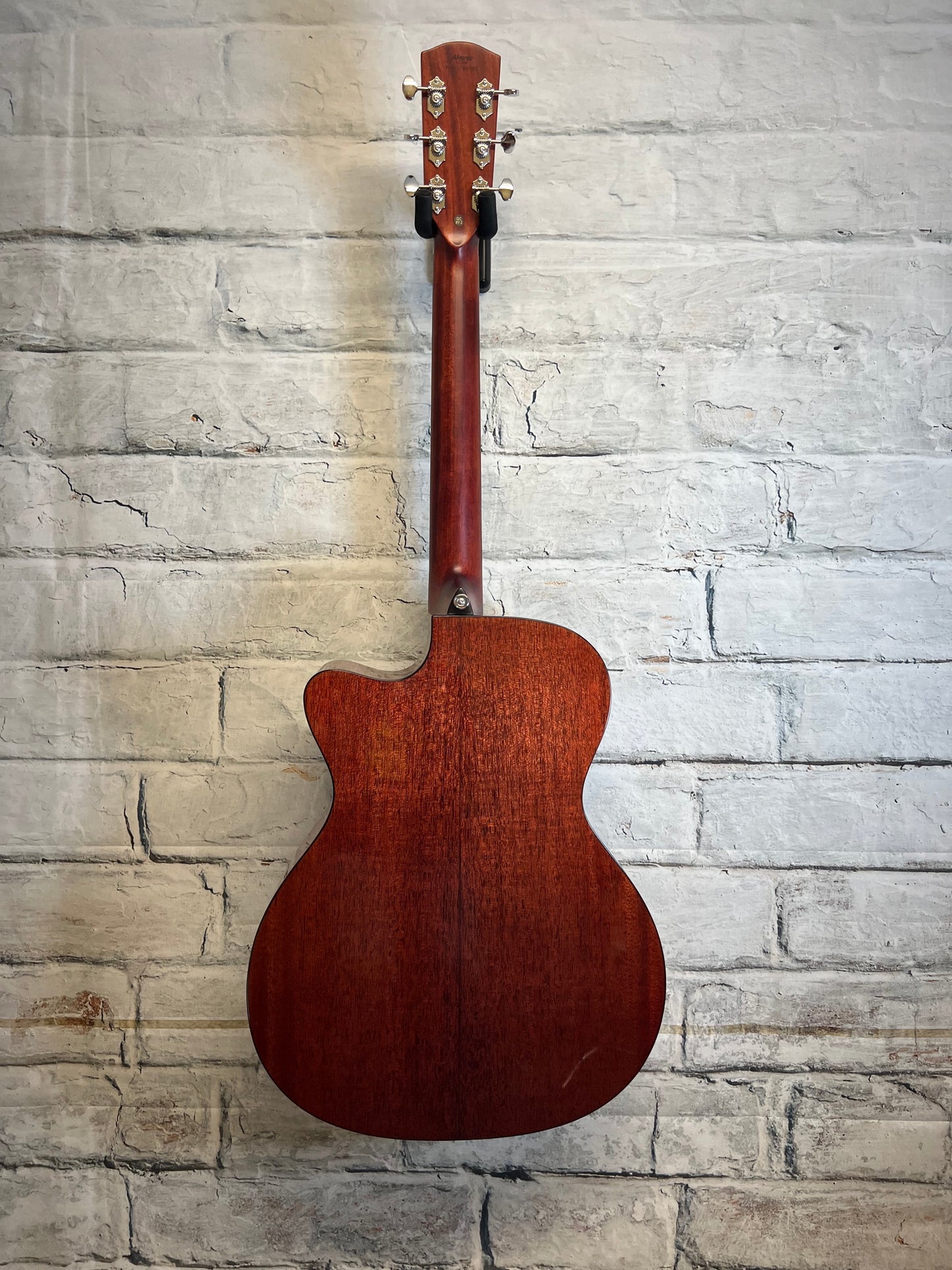 Alvarez Masterworks Folk/OM Guitar, Acoustic/Electric