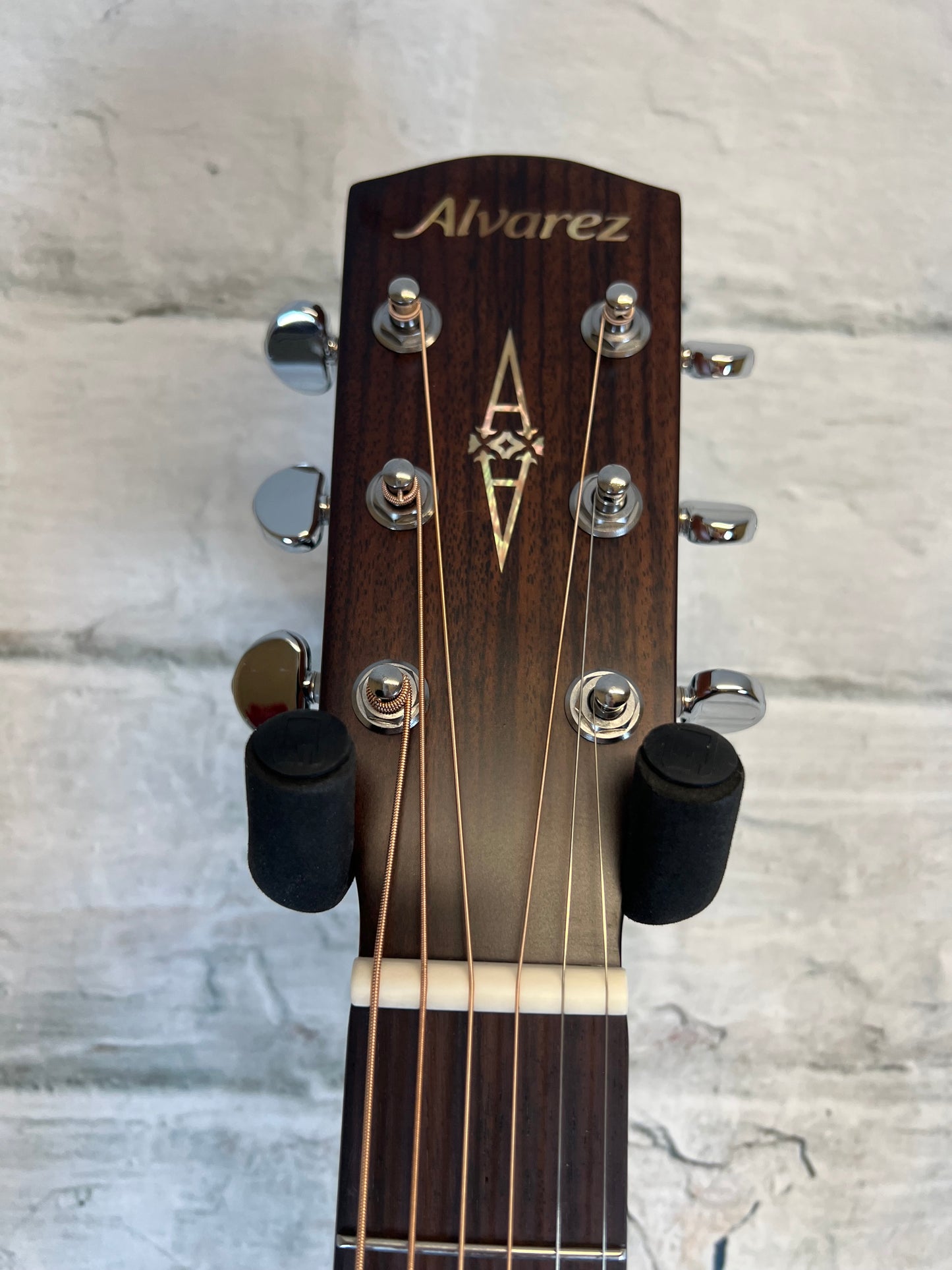 Alvarez Artist Dreadnought Guitar-Shadowburst