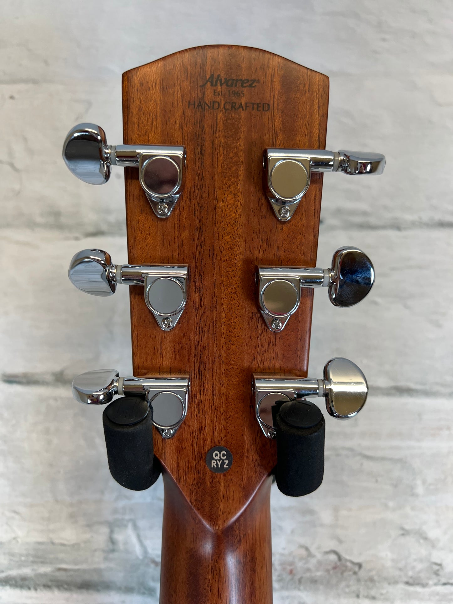 Alvarez Artist Dreadnought Guitar-Shadowburst