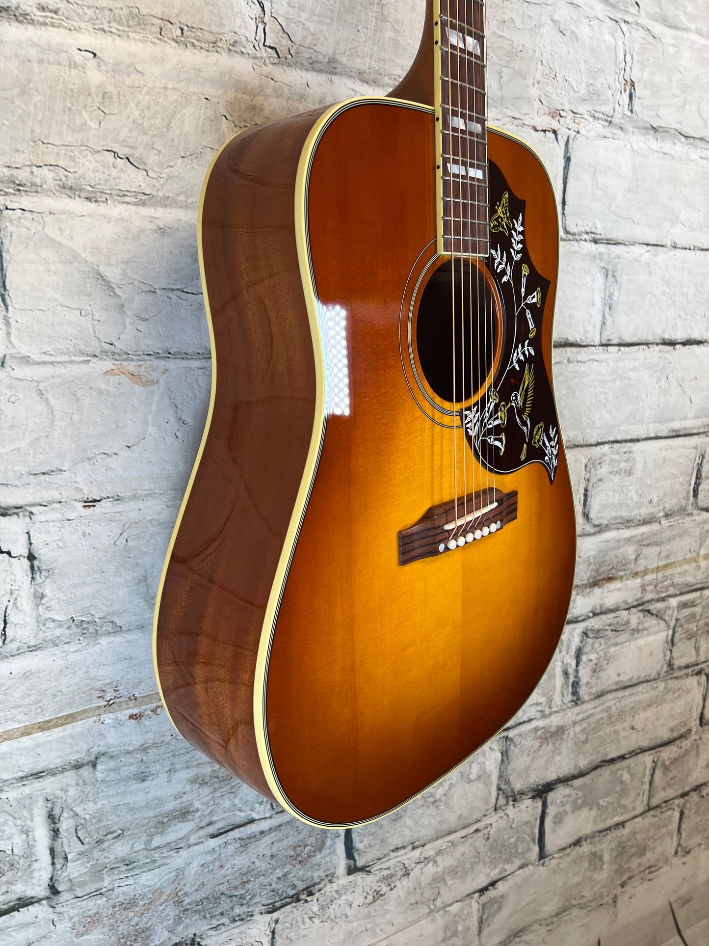 Gibson Original Hummingbird Heritage- Cherry Sunburst